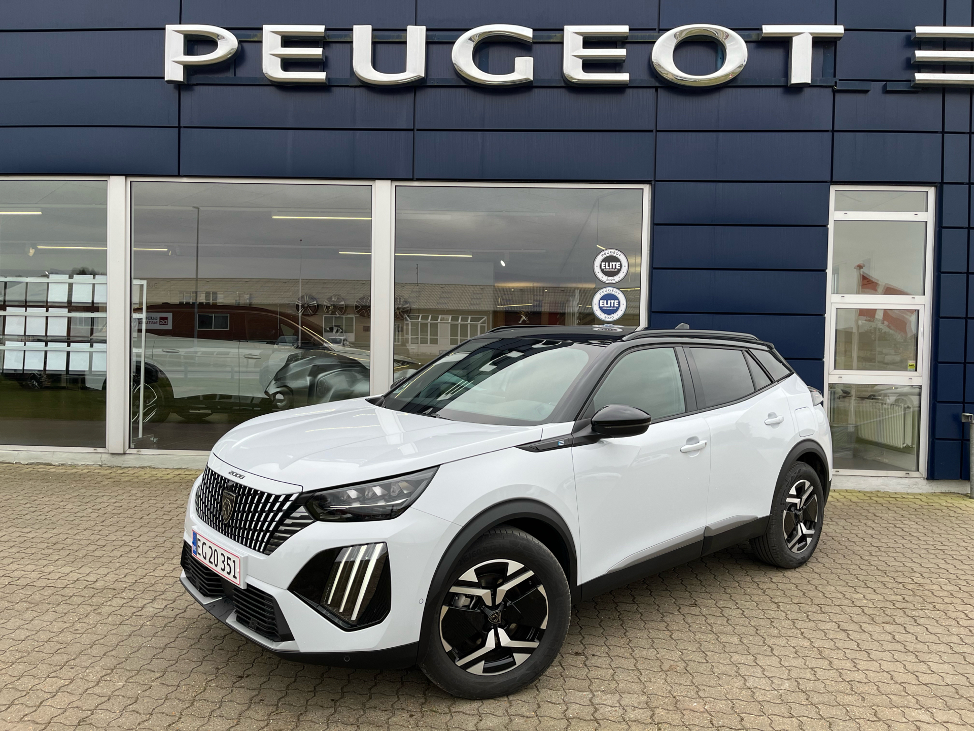 Billede af Peugeot e-2008 EL GT 156HK 5d Aut.