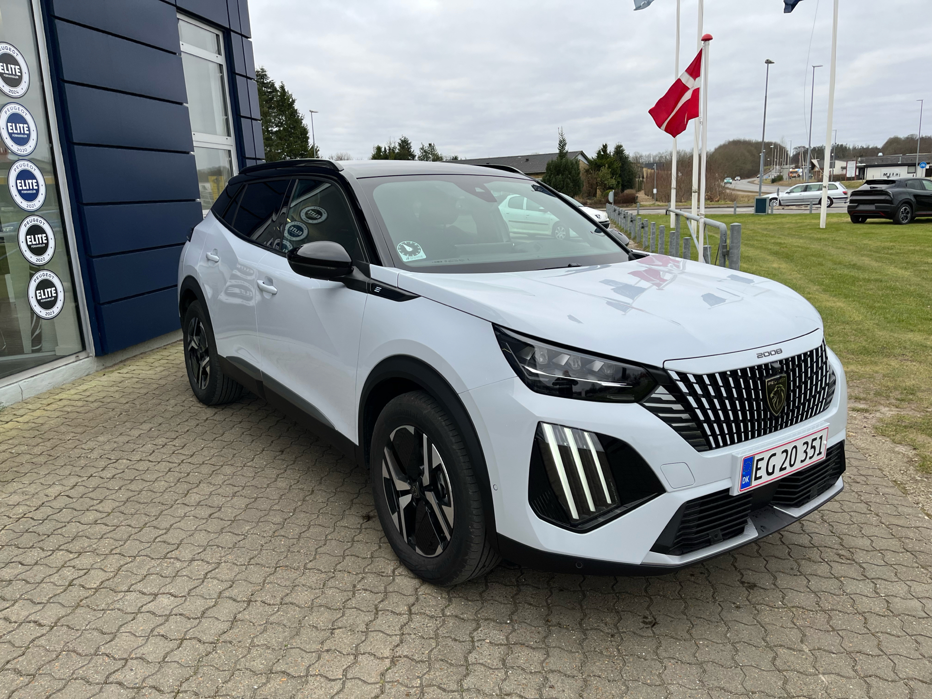 Billede af Peugeot e-2008 EL GT 156HK 5d Aut.