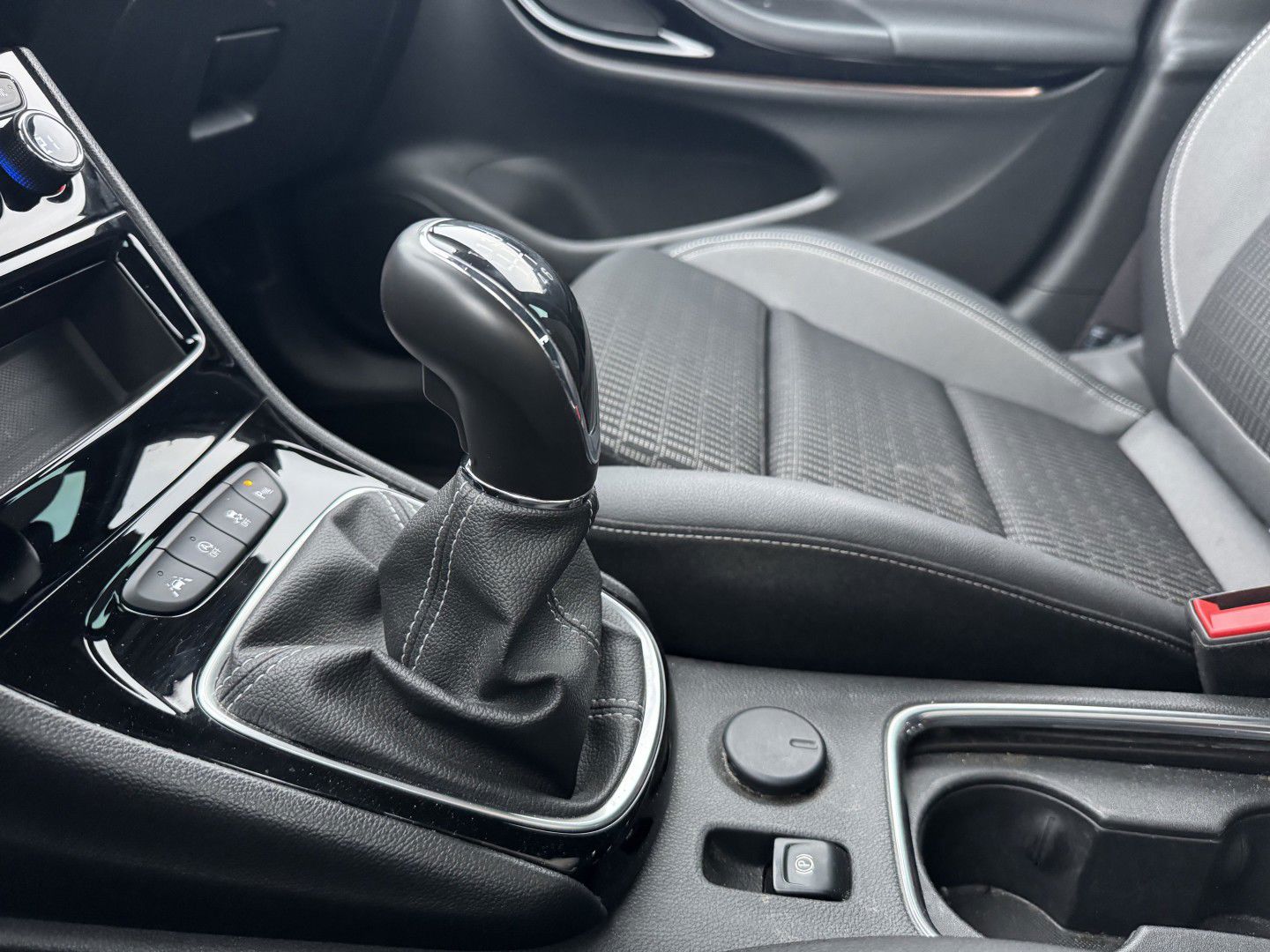 Billede af Opel Astra 1,2 Turbo Elegance 110HK 5d 6g