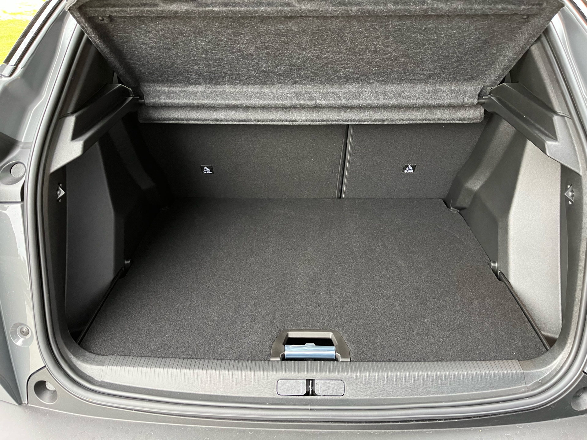 Billede af Peugeot e-2008 EL GT 156HK 5d Aut.
