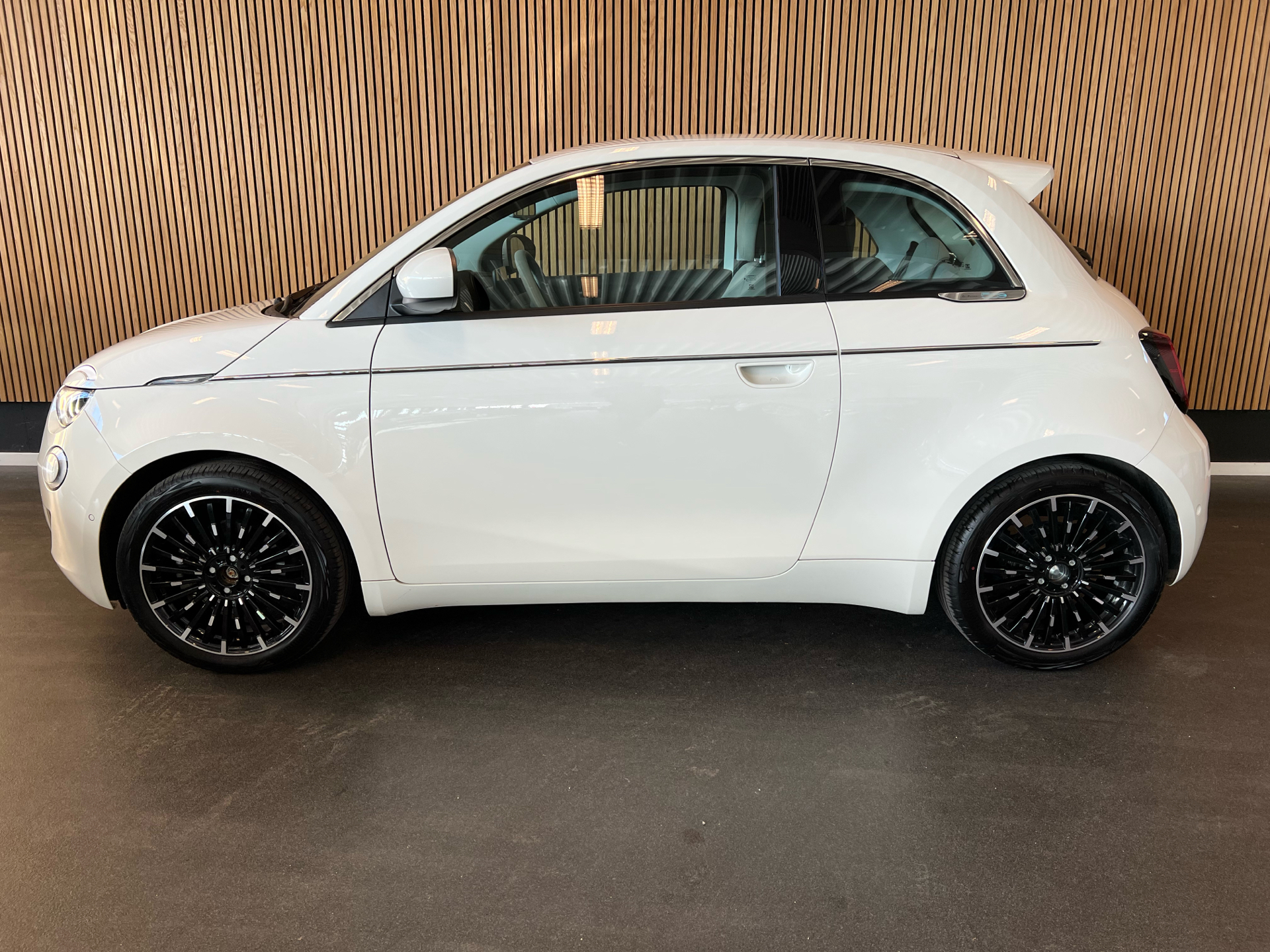 Billede af Fiat 500e EL La Prima 118HK 3d Aut.