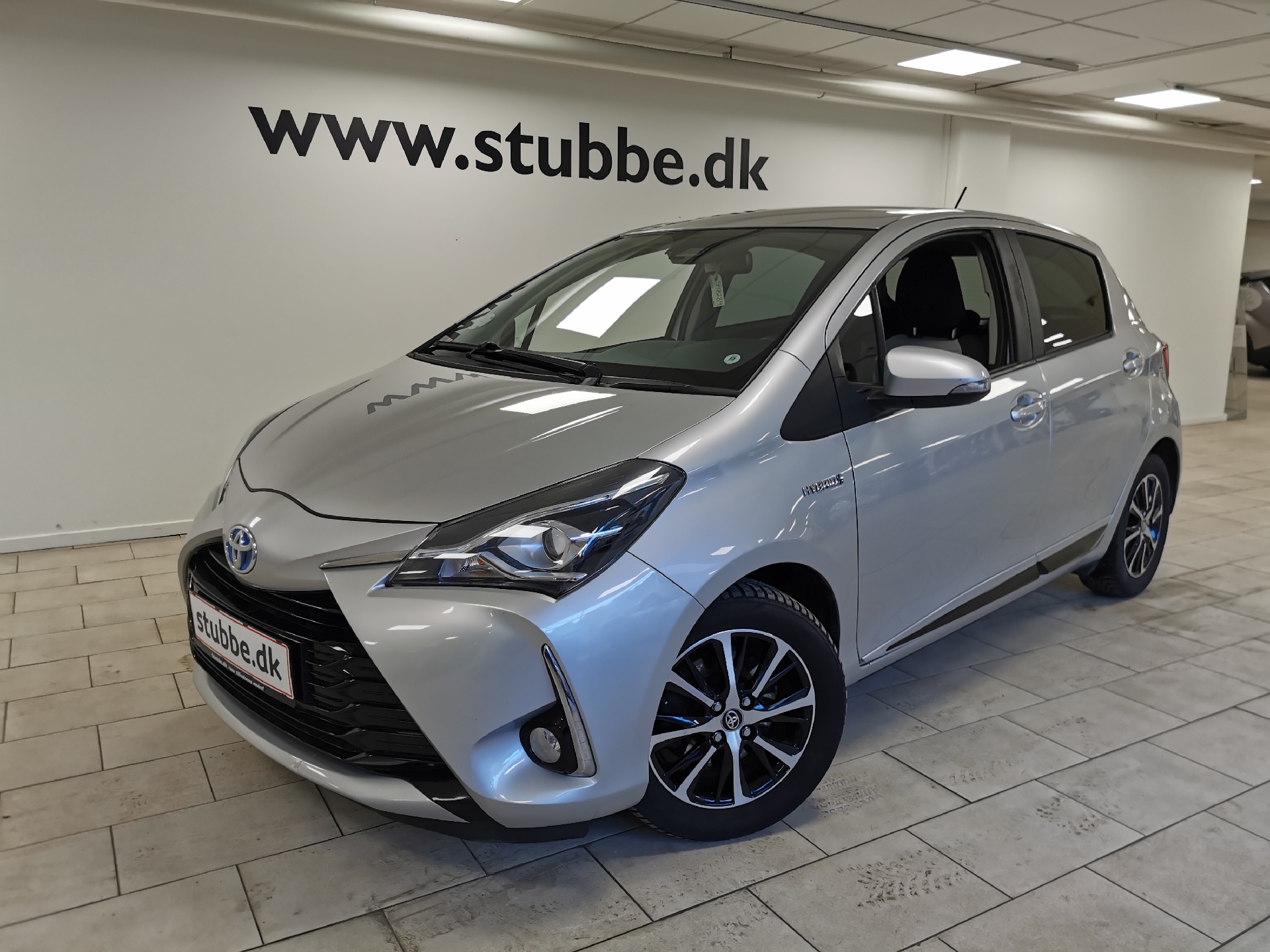 Billede af Toyota Yaris 1,5 Hybrid H2 Premium Smart E-CVT 100HK 5d Trinl. Gear