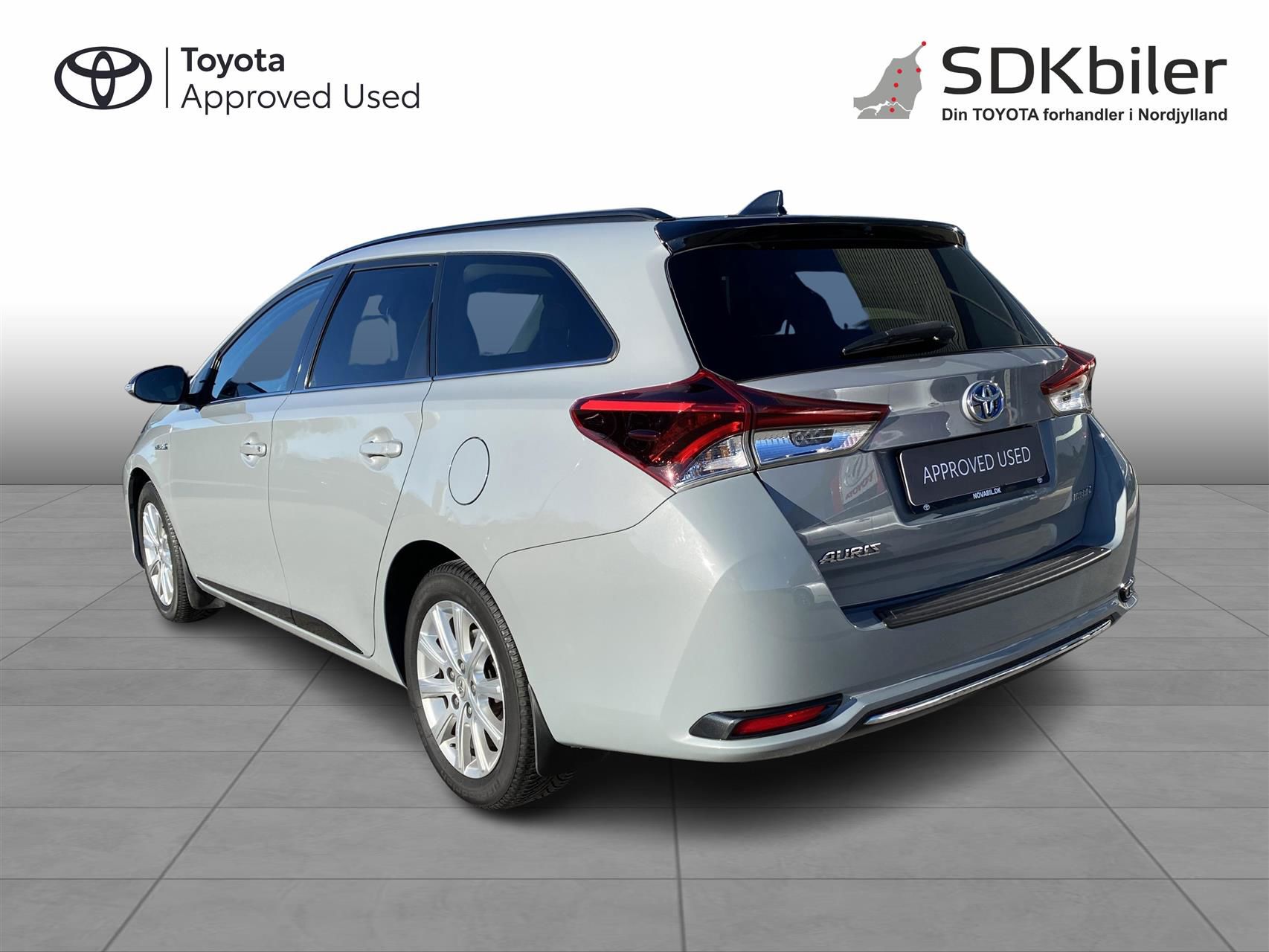 Billede af Toyota Auris Touring Sports 1,8 Hybrid H2 Selected Bi-tone 136HK Stc Aut.