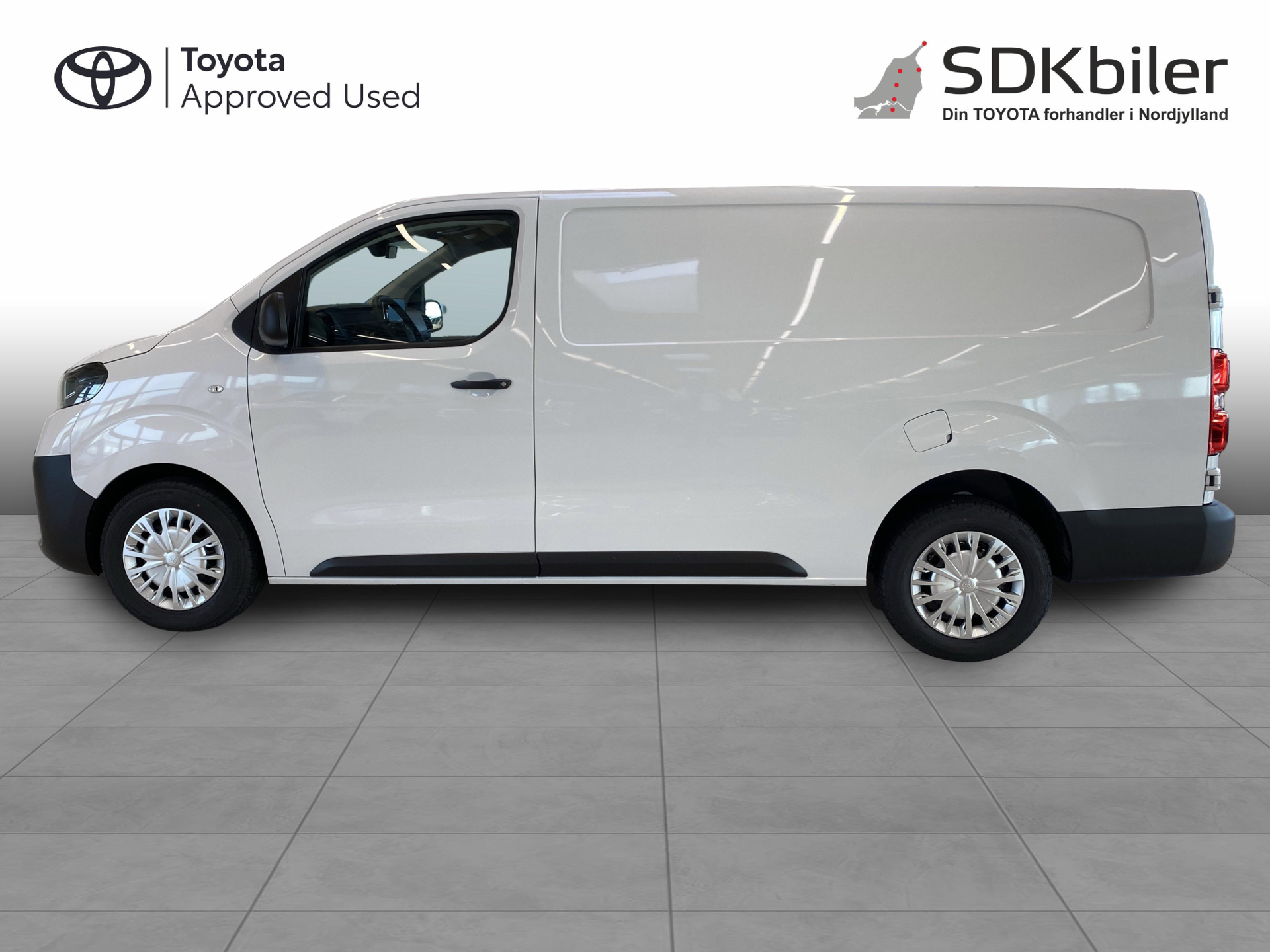 Billede af Toyota Proace Long 2,0 D Comfort Master m/Alm adskillelse - SmartCargo 144HK Van 8g Aut.