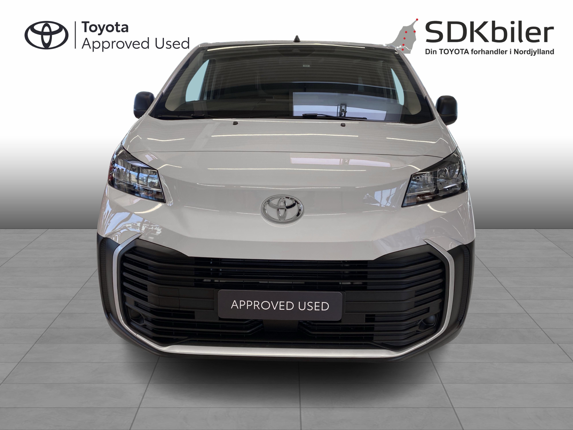 Billede af Toyota Proace Long 2,0 D Comfort Master m/Alm adskillelse - SmartCargo 144HK Van 8g Aut.