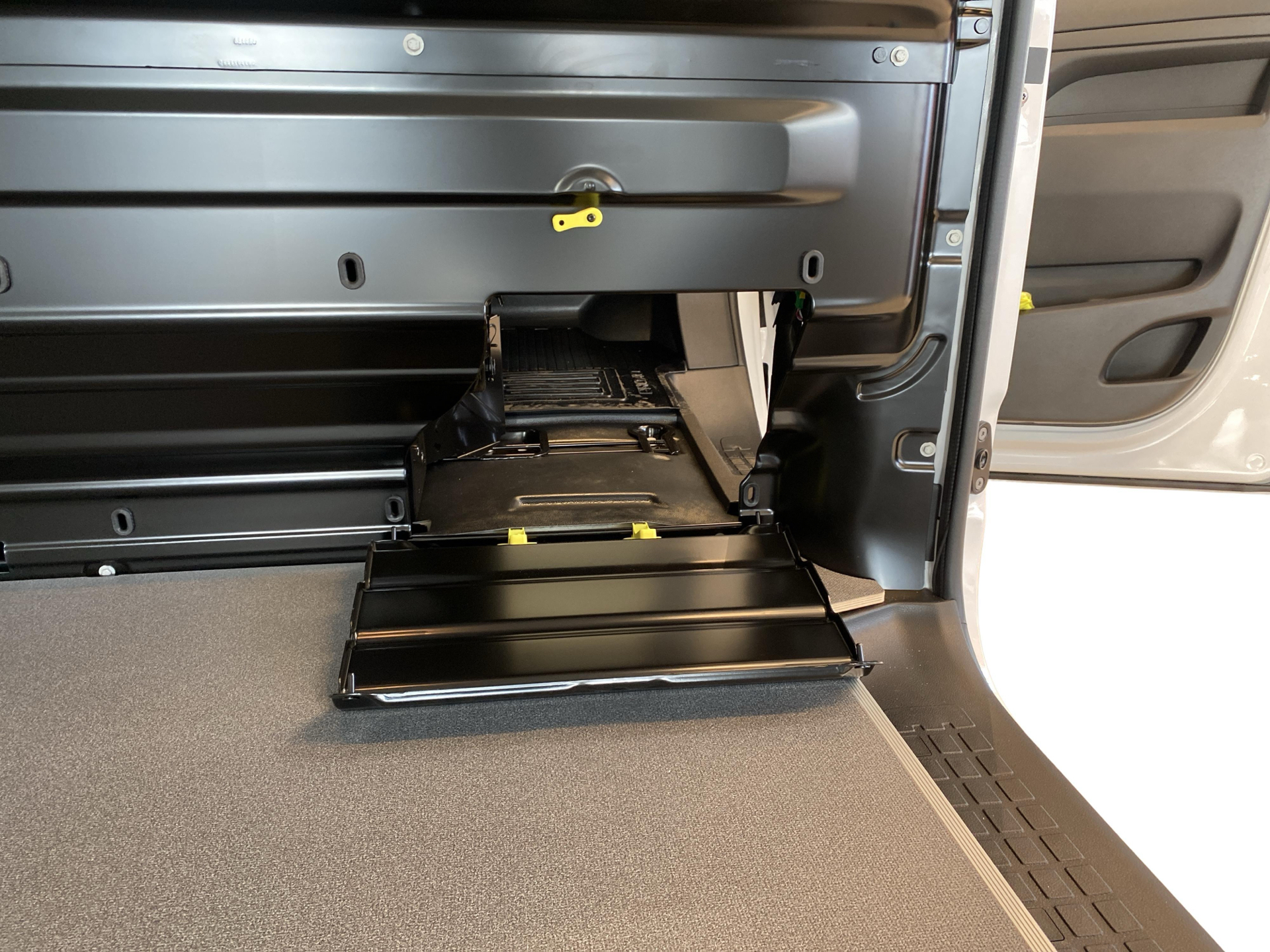 Billede af Toyota Proace Long 2,0 D Comfort Master m/Alm adskillelse - SmartCargo 144HK Van 8g Aut.