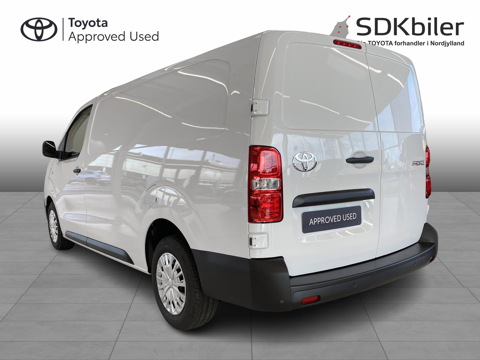 Billede af Toyota Proace Long 2,0 D Comfort Master m/Alm adskillelse - SmartCargo 144HK Van 8g Aut.