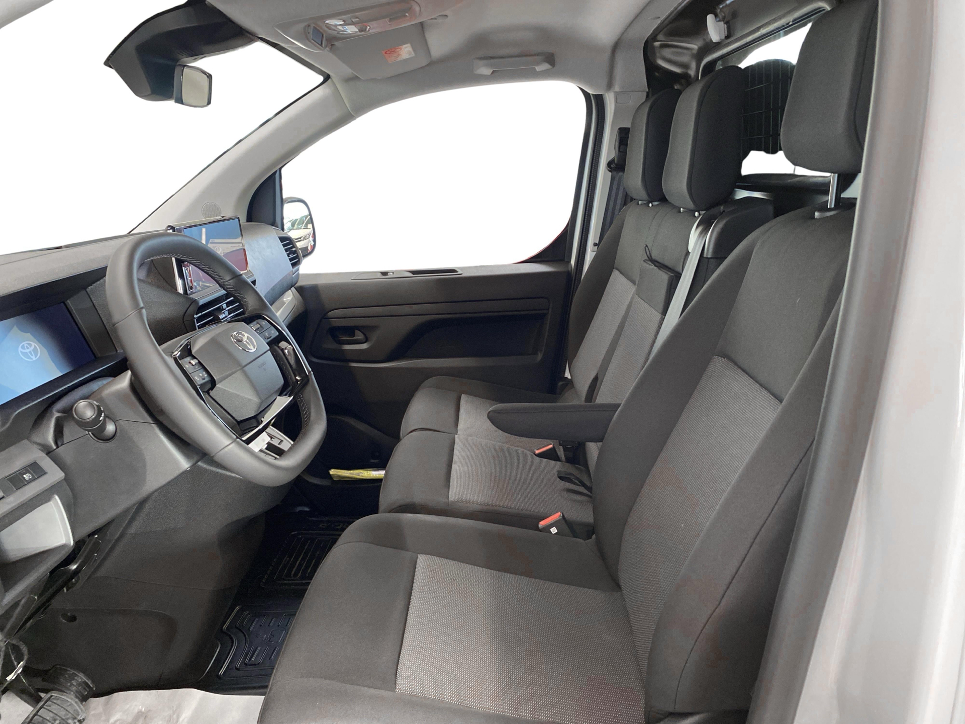 Billede af Toyota Proace Long 2,0 D Comfort Master m/Alm adskillelse - SmartCargo 144HK Van 8g Aut.