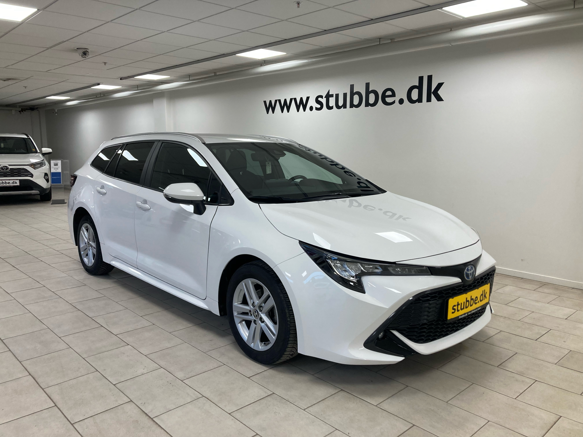 Billede af Toyota Corolla Touring Sports 1,8 Hybrid H3 Business E-CVT 122HK Van Trinl. Gear