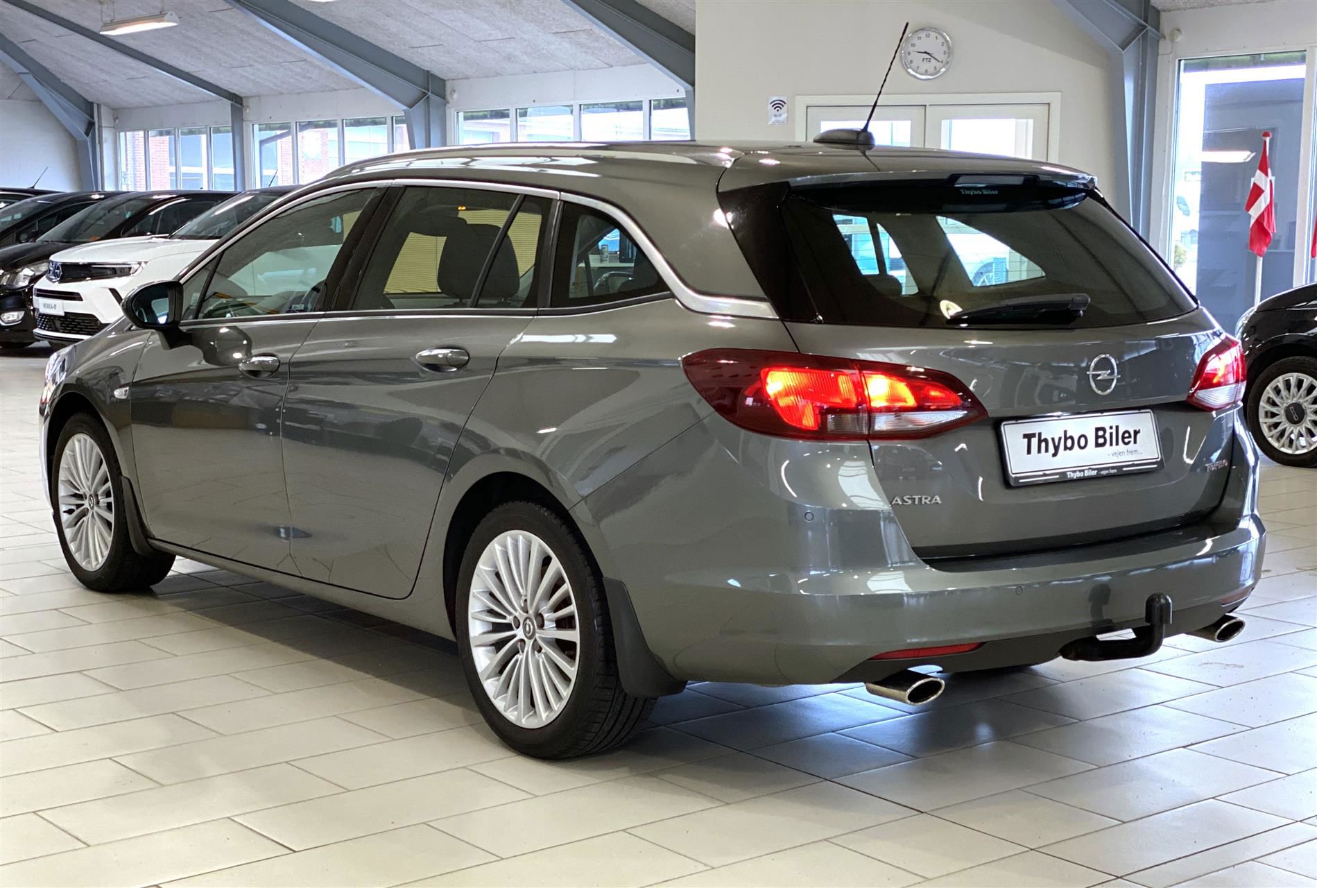Billede af Opel Astra Sports Tourer 1,6 Turbo Innovation Start/Stop 200HK Stc 6g