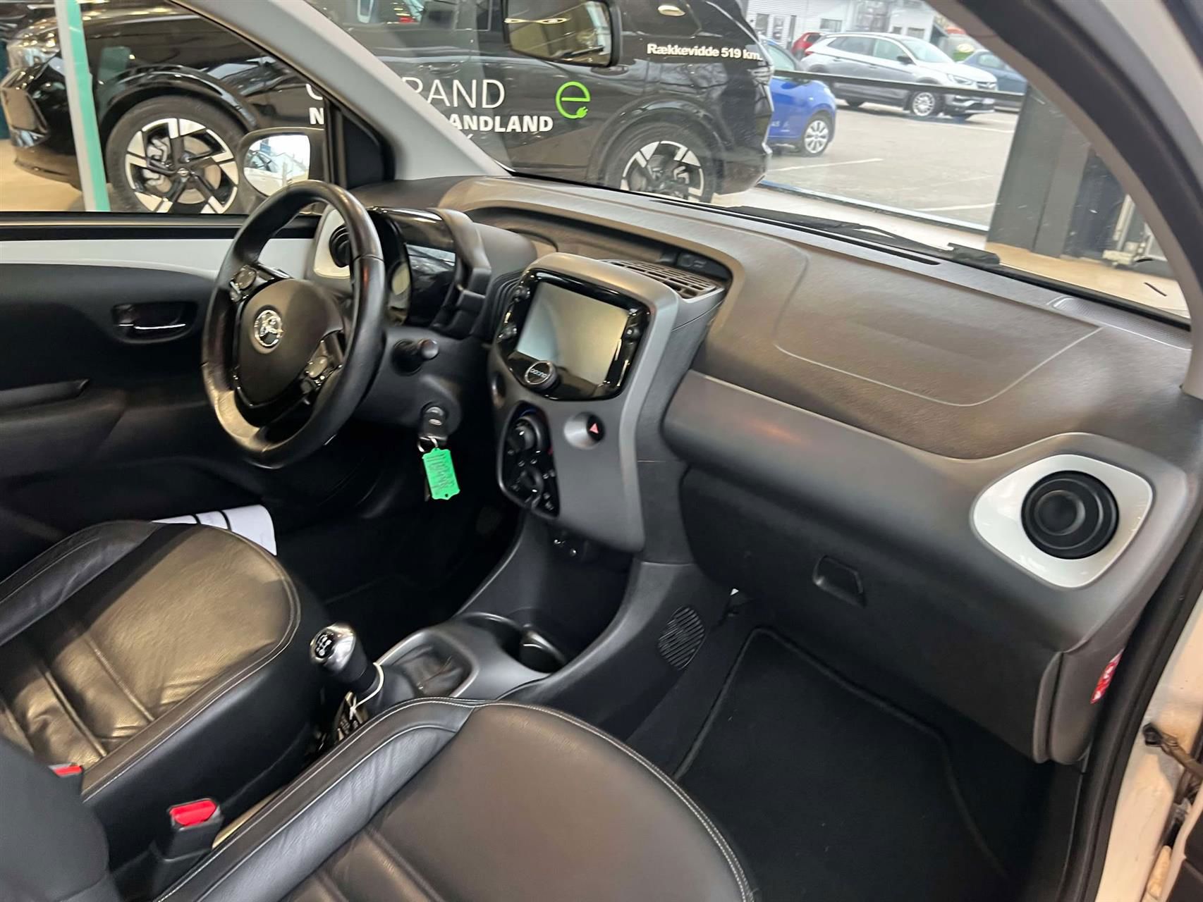 Billede af Toyota Aygo 1,0 VVT-I X-Cellence + Connect 72HK 5d