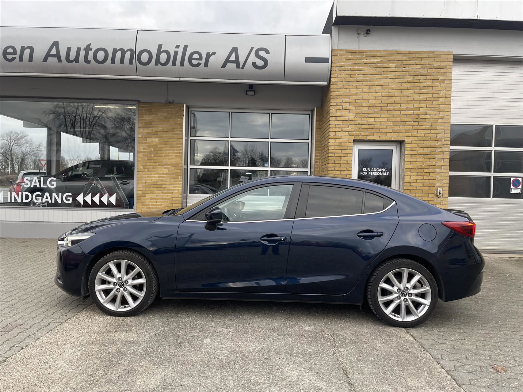 Billede af Mazda 3 2,2 Skyactiv-D Optimum 150HK 4d 6g