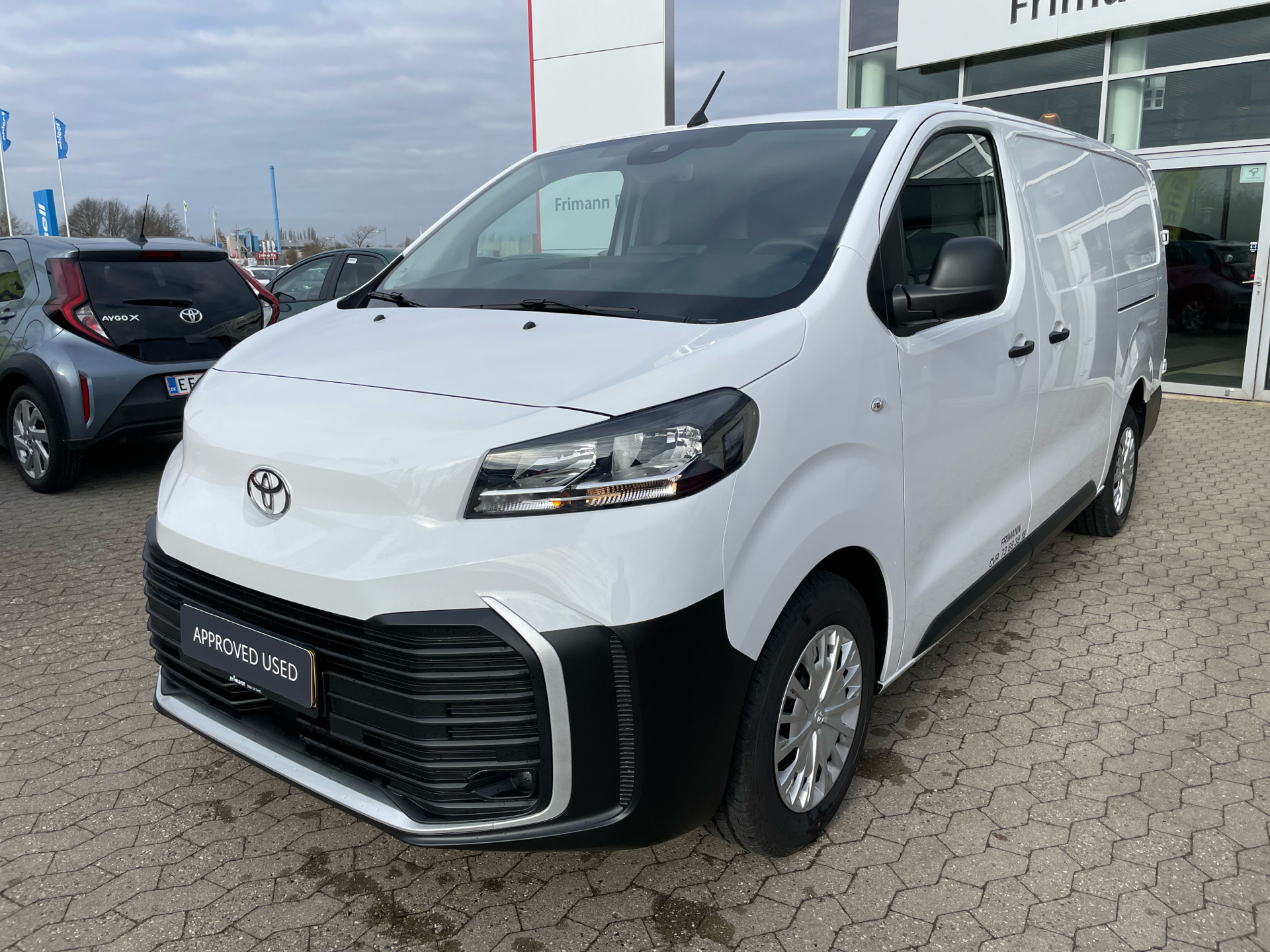 Billede af Toyota Proace Long 2,0 D Comfort Master To skydedør 144HK Van 8g Aut.