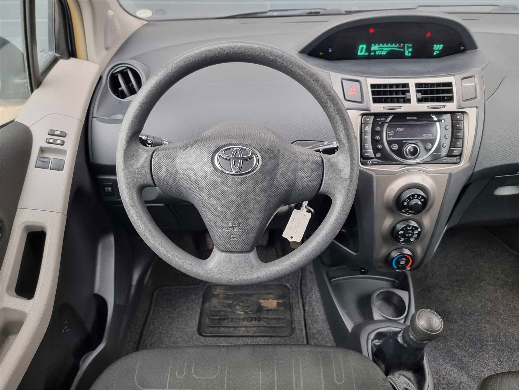 Billede af Toyota Yaris 1,0 VVT-I T1 69HK 5d