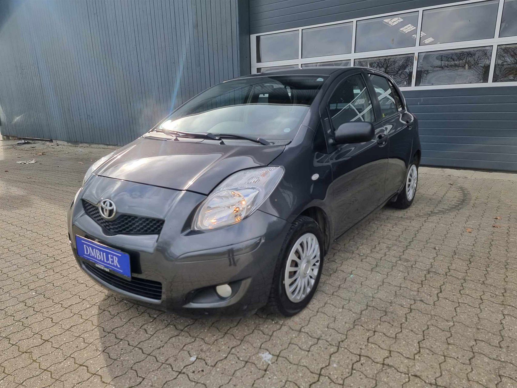 Billede af Toyota Yaris 1,0 VVT-I T1 69HK 5d