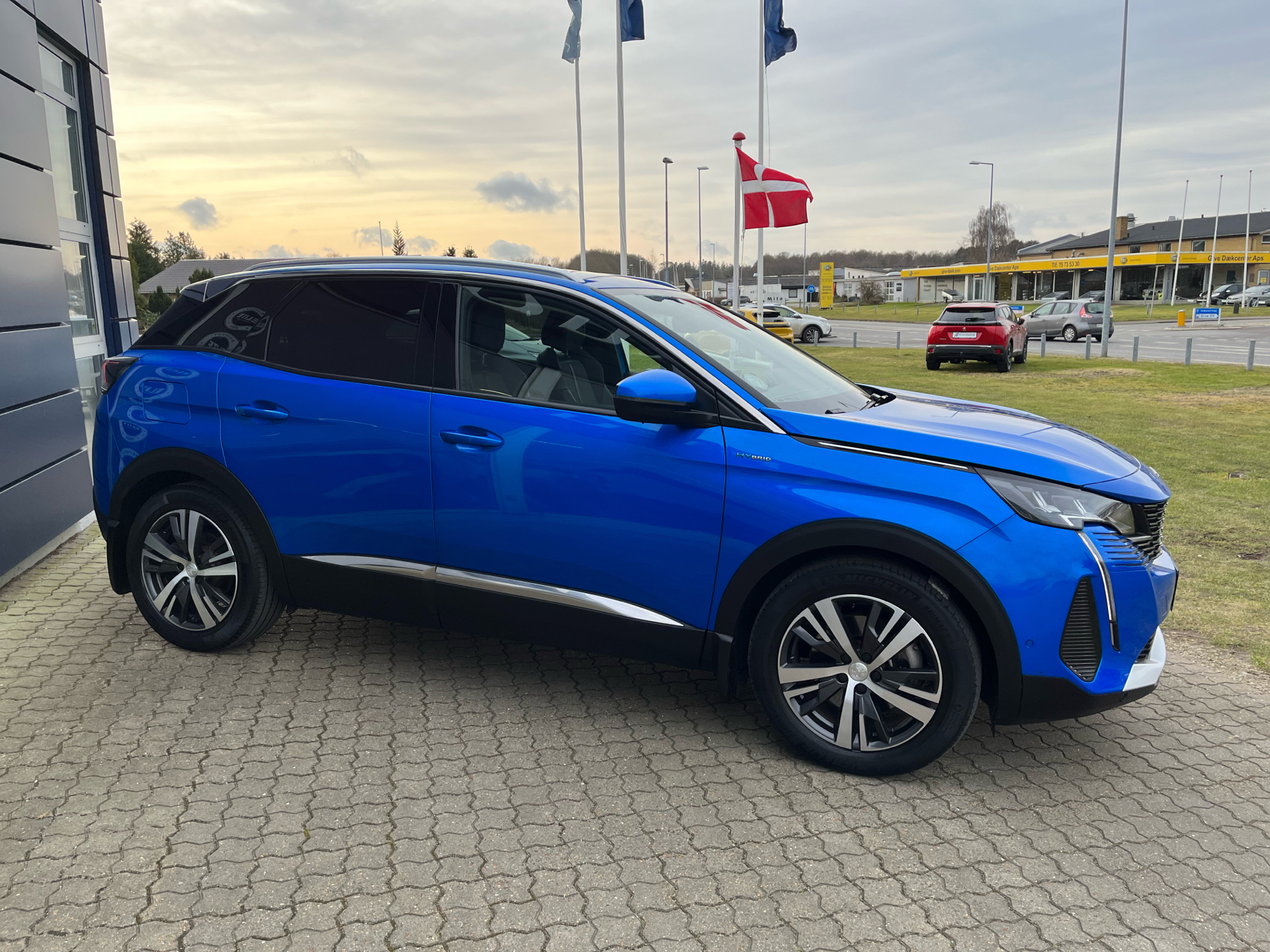 Billede af Peugeot 3008 1,6 PureTech  Plugin-hybrid Allure Pack EAT8 225HK 5d 8g Aut.