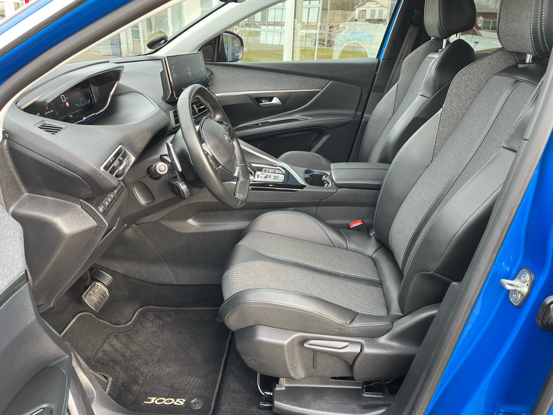 Billede af Peugeot 3008 1,6 PureTech  Plugin-hybrid Allure Pack EAT8 225HK 5d 8g Aut.
