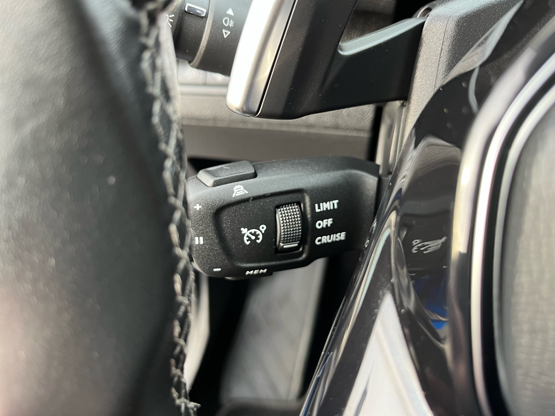 Billede af Peugeot 3008 1,6 PureTech  Plugin-hybrid Allure Pack EAT8 225HK 5d 8g Aut.
