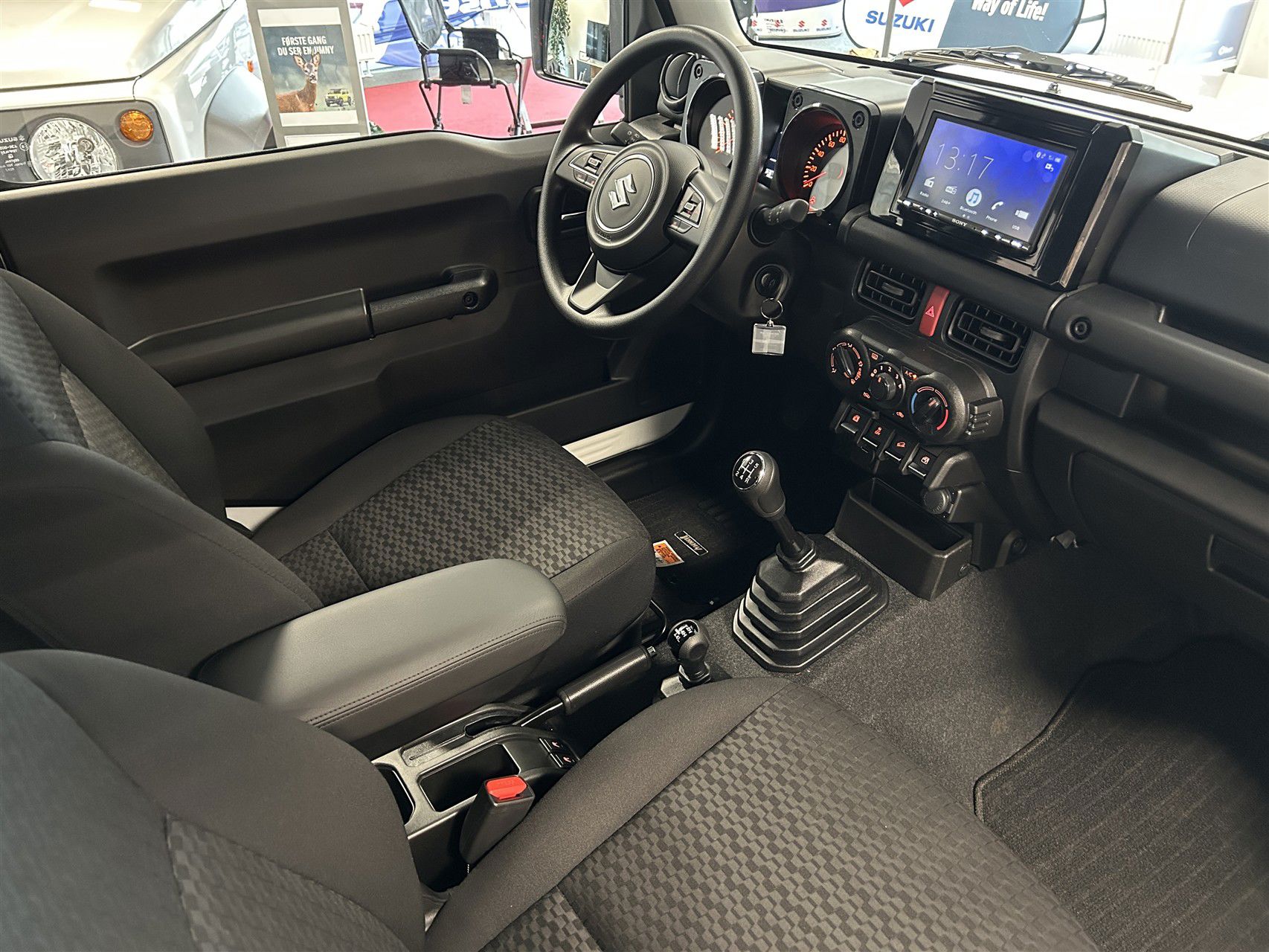 Billede af Suzuki Jimny 1,5 Touch AllGrip 102HK Van