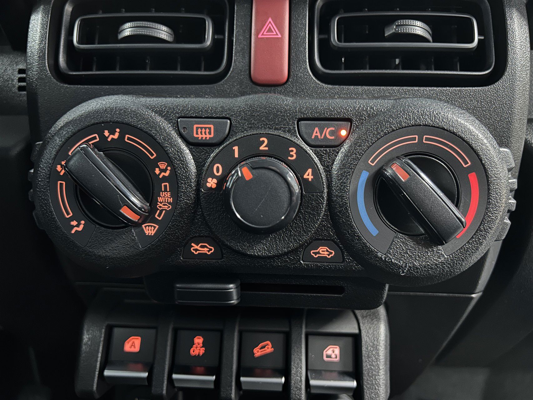 Billede af Suzuki Jimny 1,5 Touch AllGrip 102HK Van