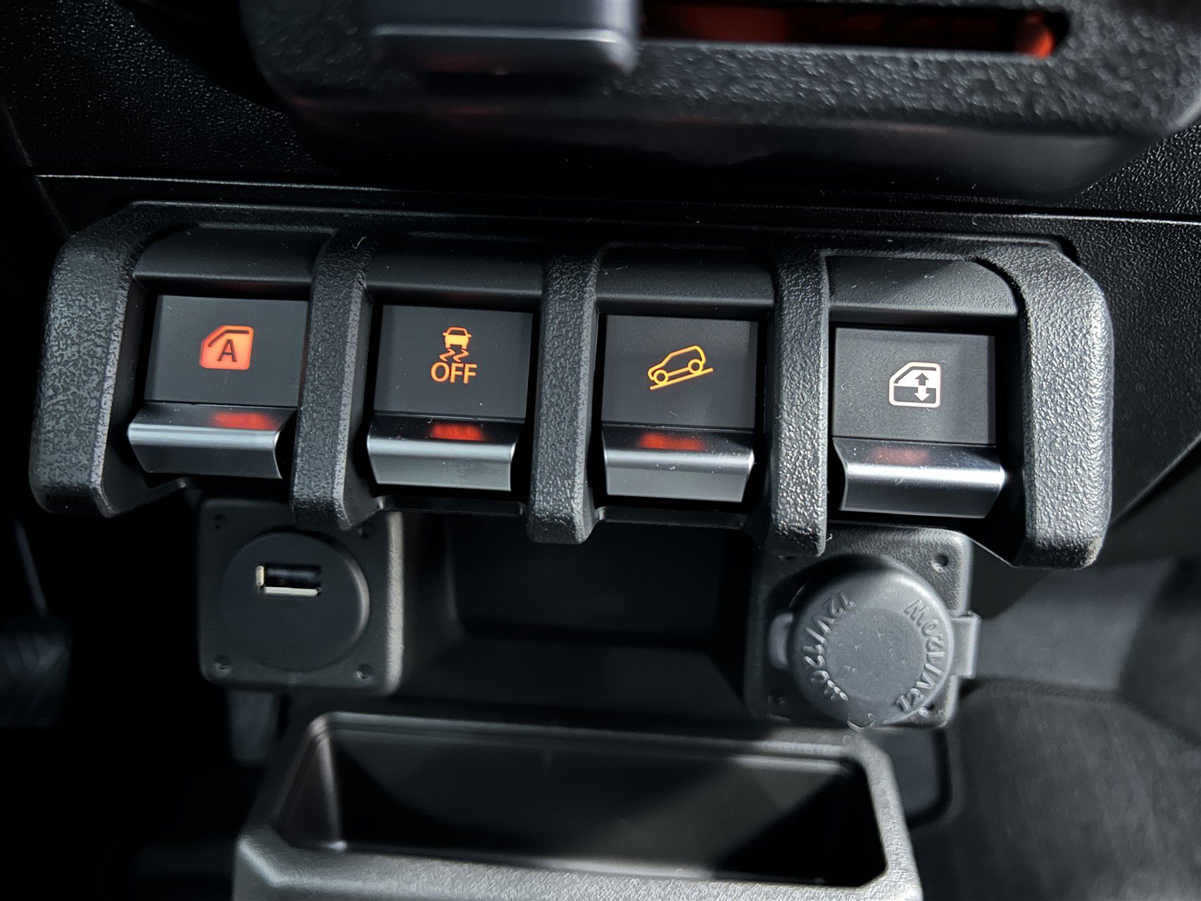 Billede af Suzuki Jimny 1,5 Touch AllGrip 102HK Van