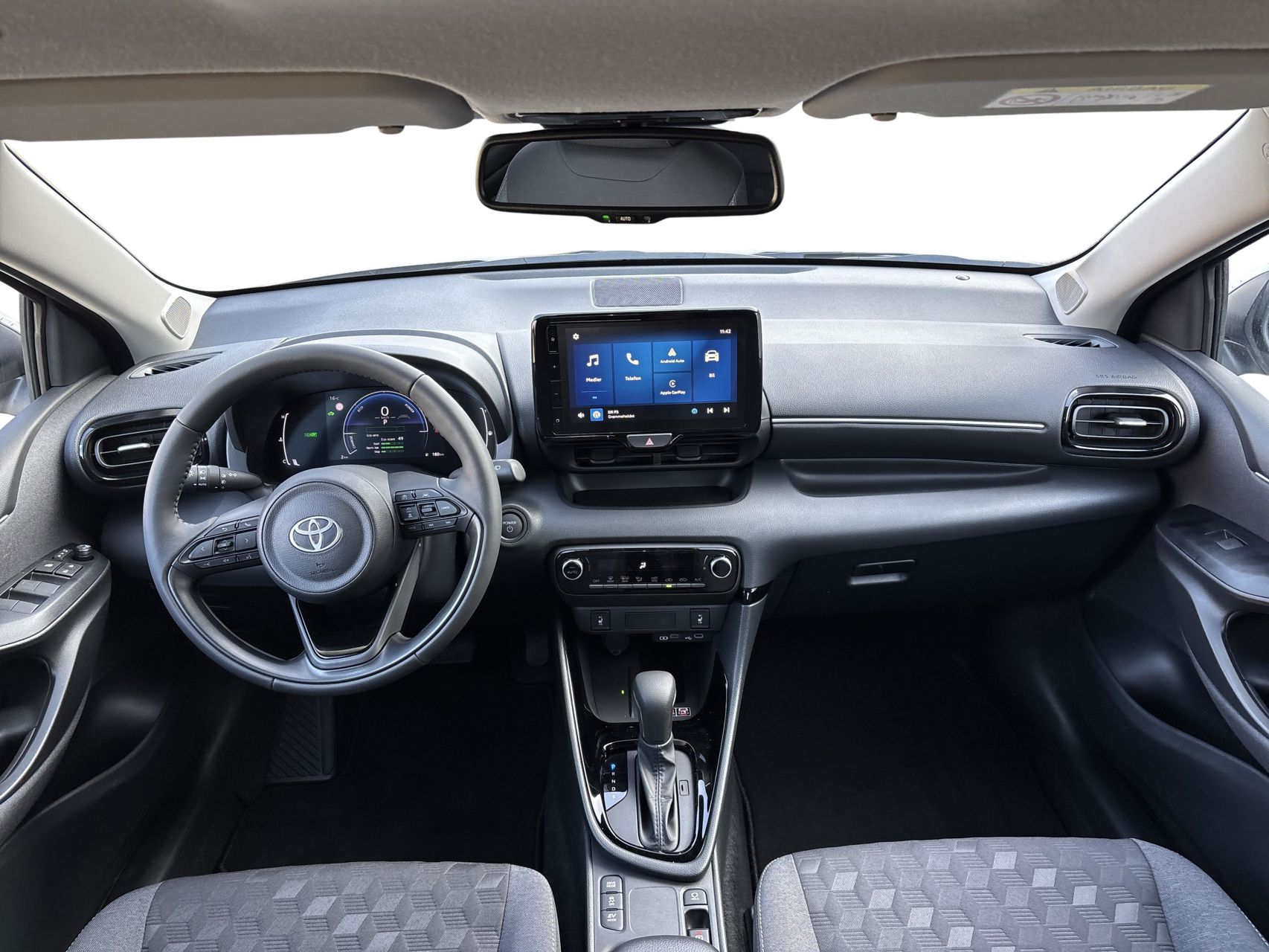 Billede af Toyota Yaris 1,5 Hybrid Style Technology 116HK 5d Trinl. Gear