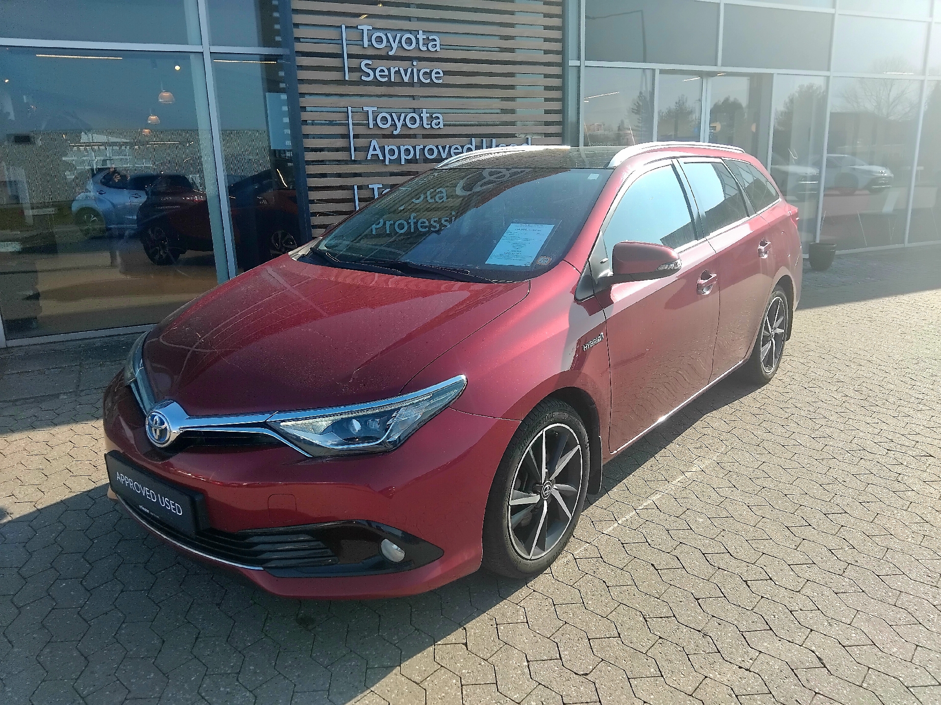 Billede af Toyota Auris Touring Sports 1,8 Hybrid Spirit 136HK Stc Aut.