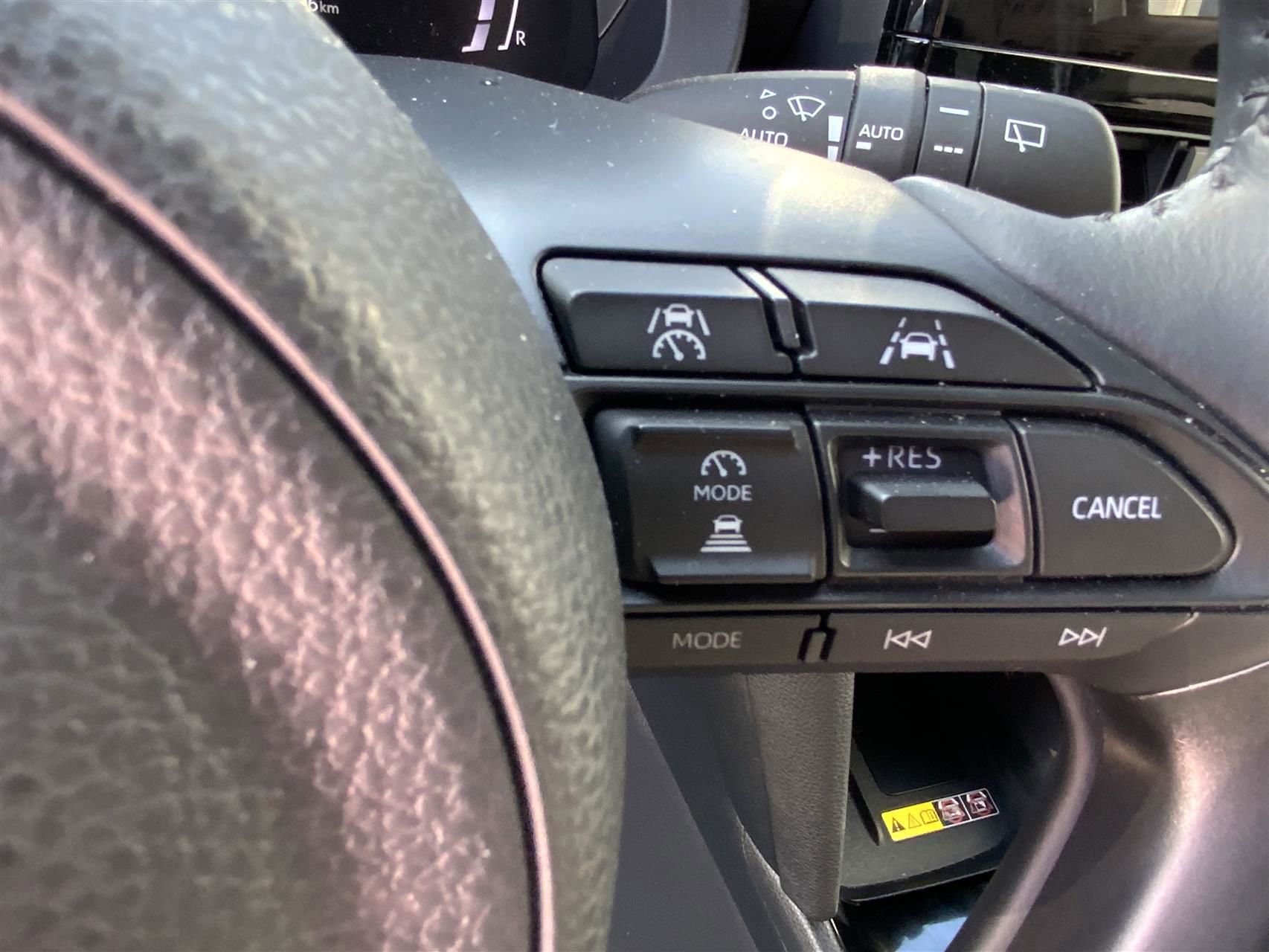 Billede af Toyota Yaris Cross 1,5 Hybrid Style Comfort 116HK 5d Trinl. Gear