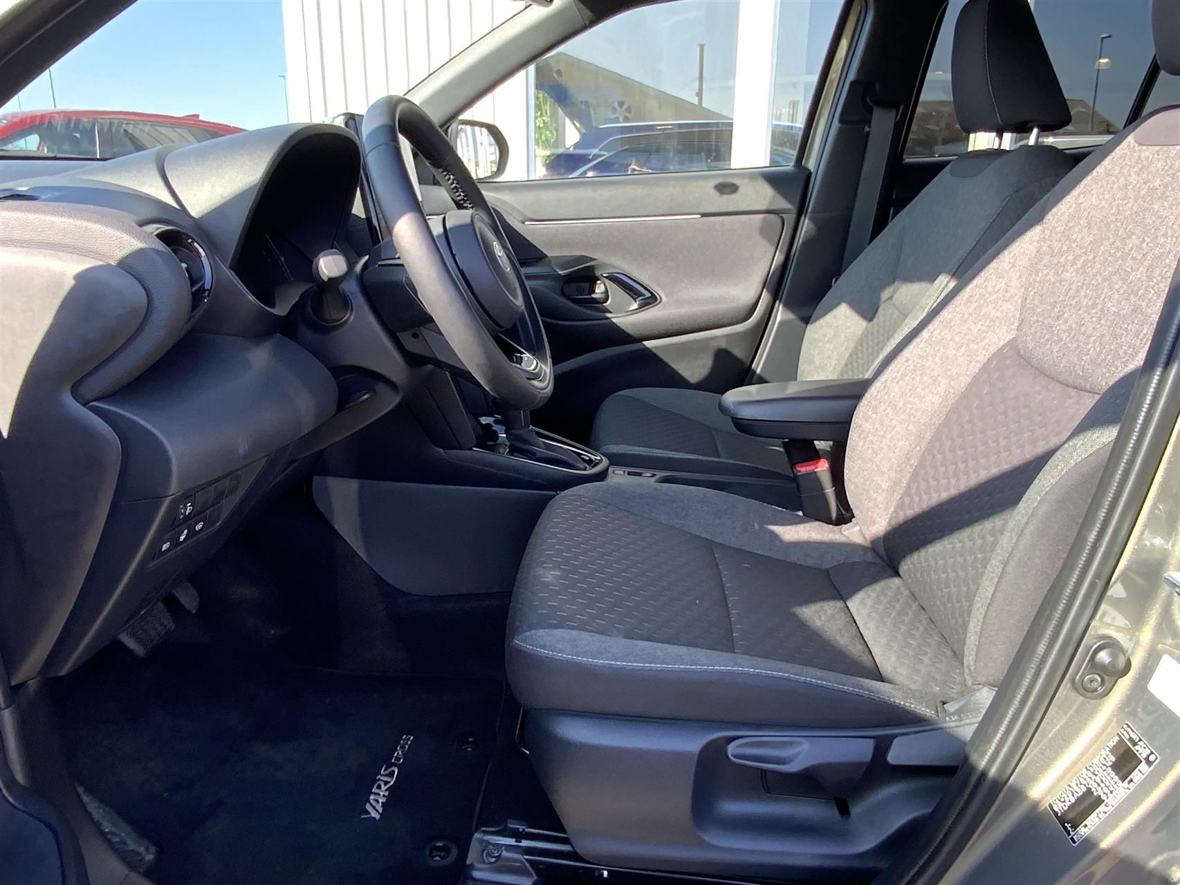 Billede af Toyota Yaris Cross 1,5 Hybrid Style Comfort 116HK 5d Trinl. Gear