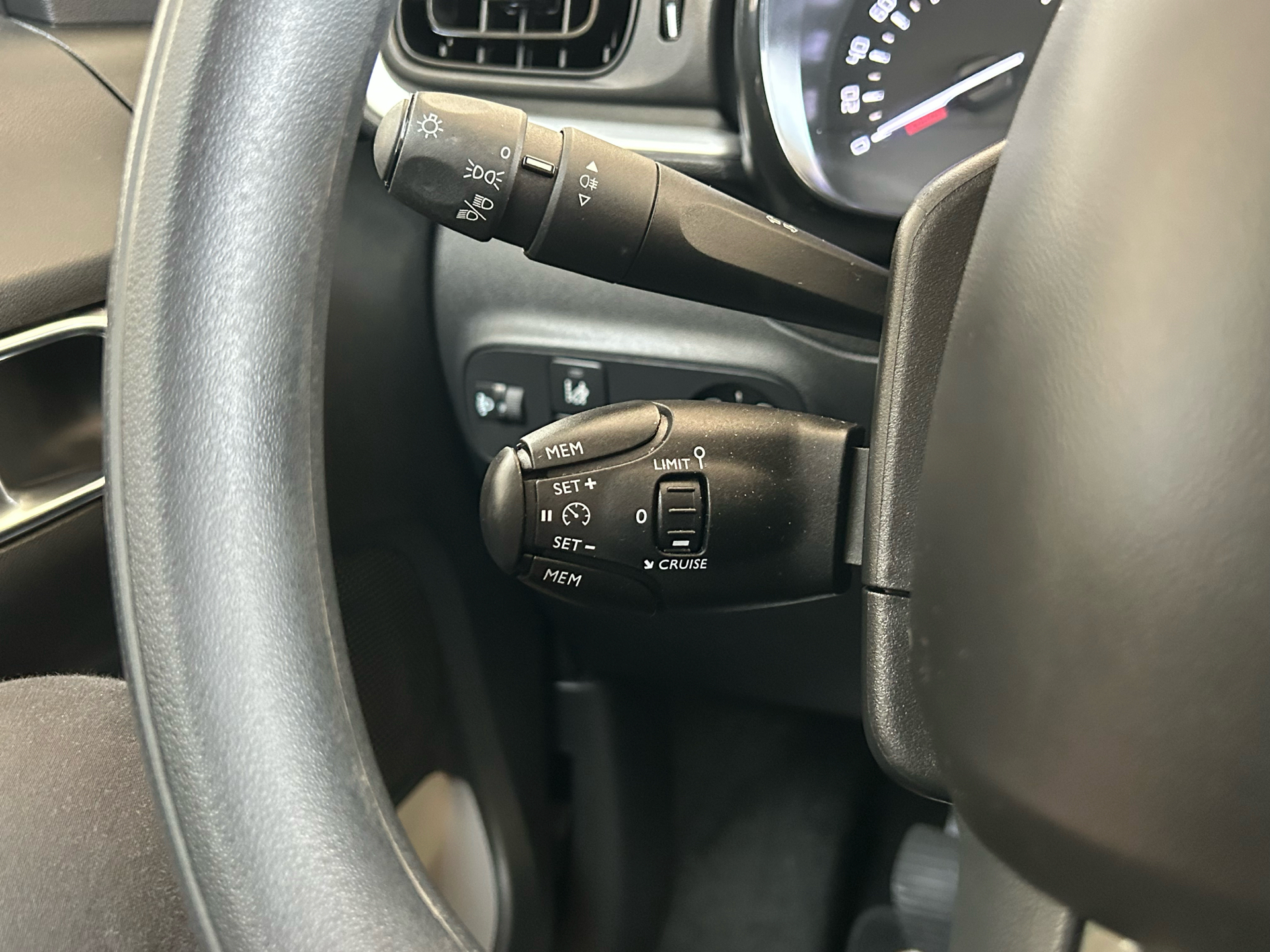 Billede af Citroën C3 1,2 PureTech Iconic Limited start/stop 82HK 5d