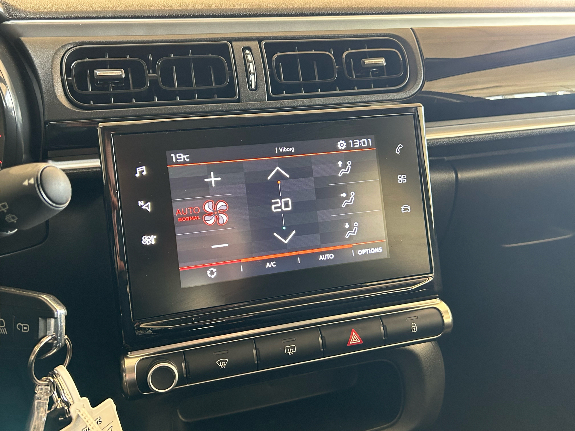 Billede af Citroën C3 1,2 PureTech Iconic Limited start/stop 82HK 5d