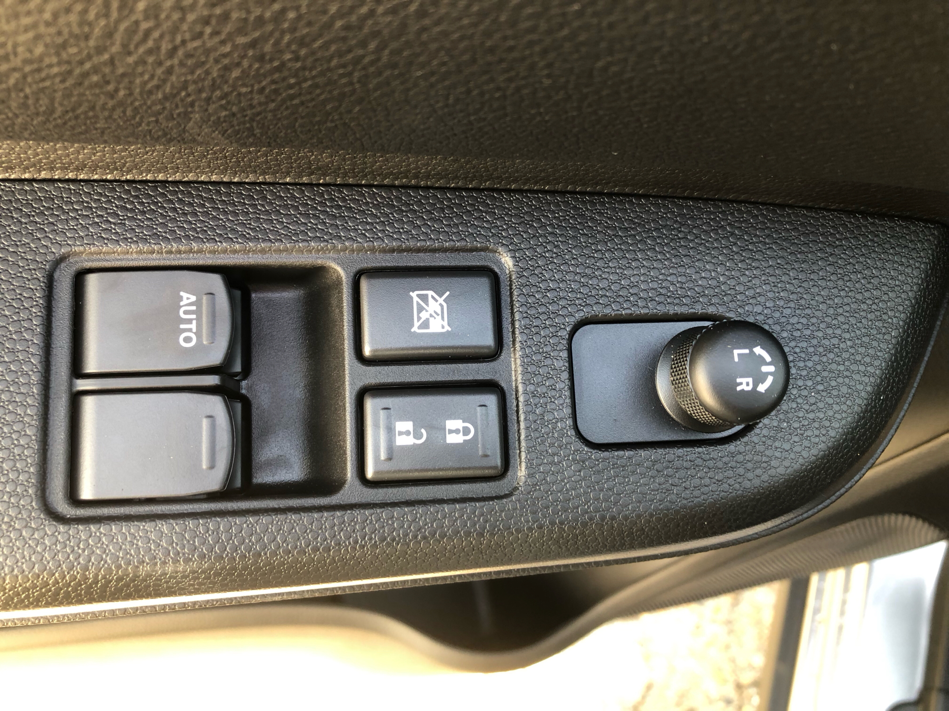 Billede af Suzuki Ignis 1,2 Dualjet  Mild hybrid Active AEB Hybrid CVT 83HK 5d Aut.