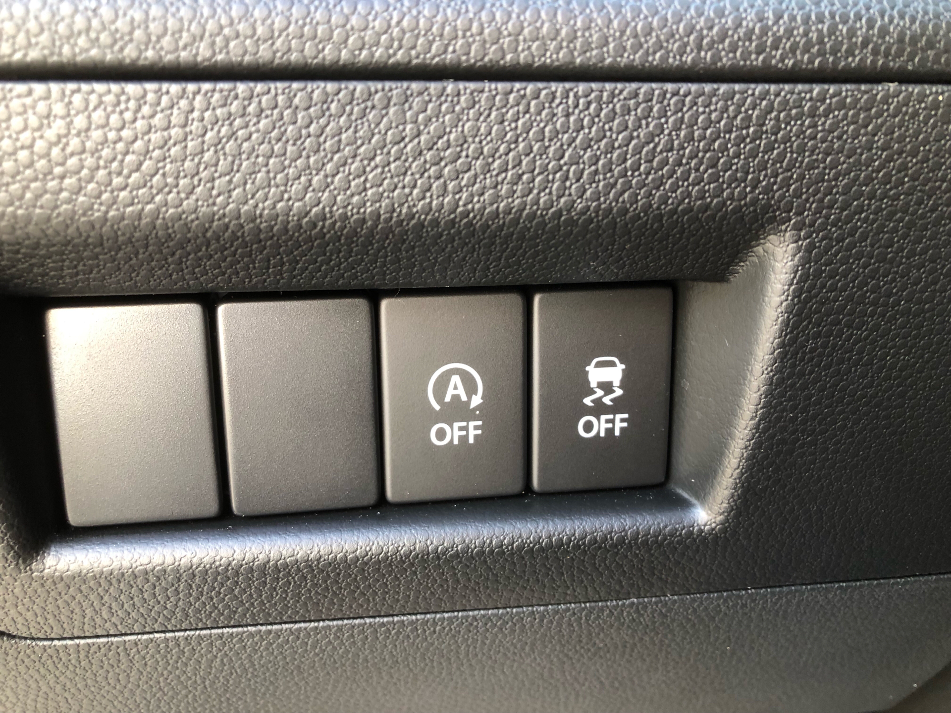 Billede af Suzuki Ignis 1,2 Dualjet  Mild hybrid Active AEB Hybrid CVT 83HK 5d Aut.