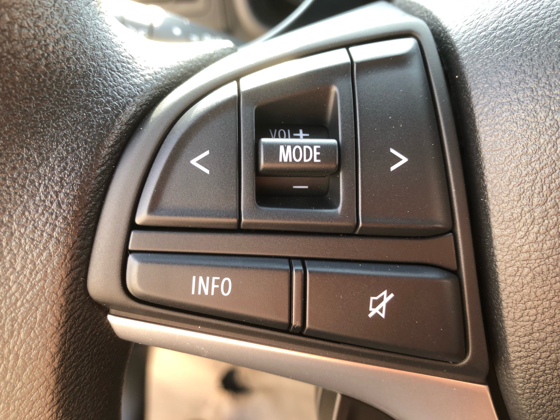 Billede af Suzuki Ignis 1,2 Dualjet  Mild hybrid Active AEB Hybrid CVT 83HK 5d Aut.