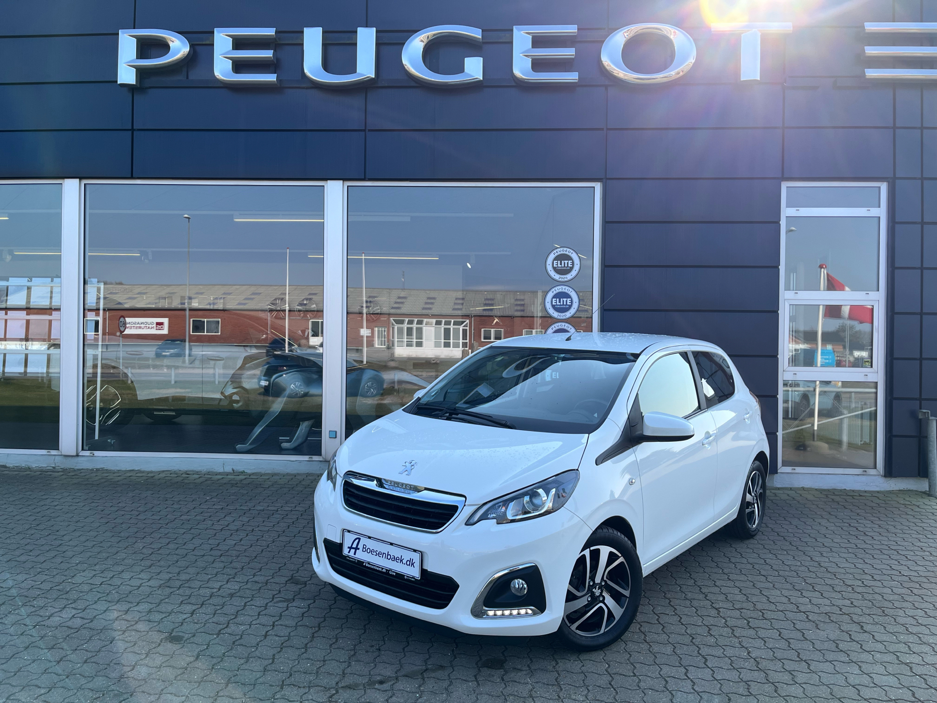 Billede af Peugeot 108 1,0 e-Vti Infinity 72HK 5d