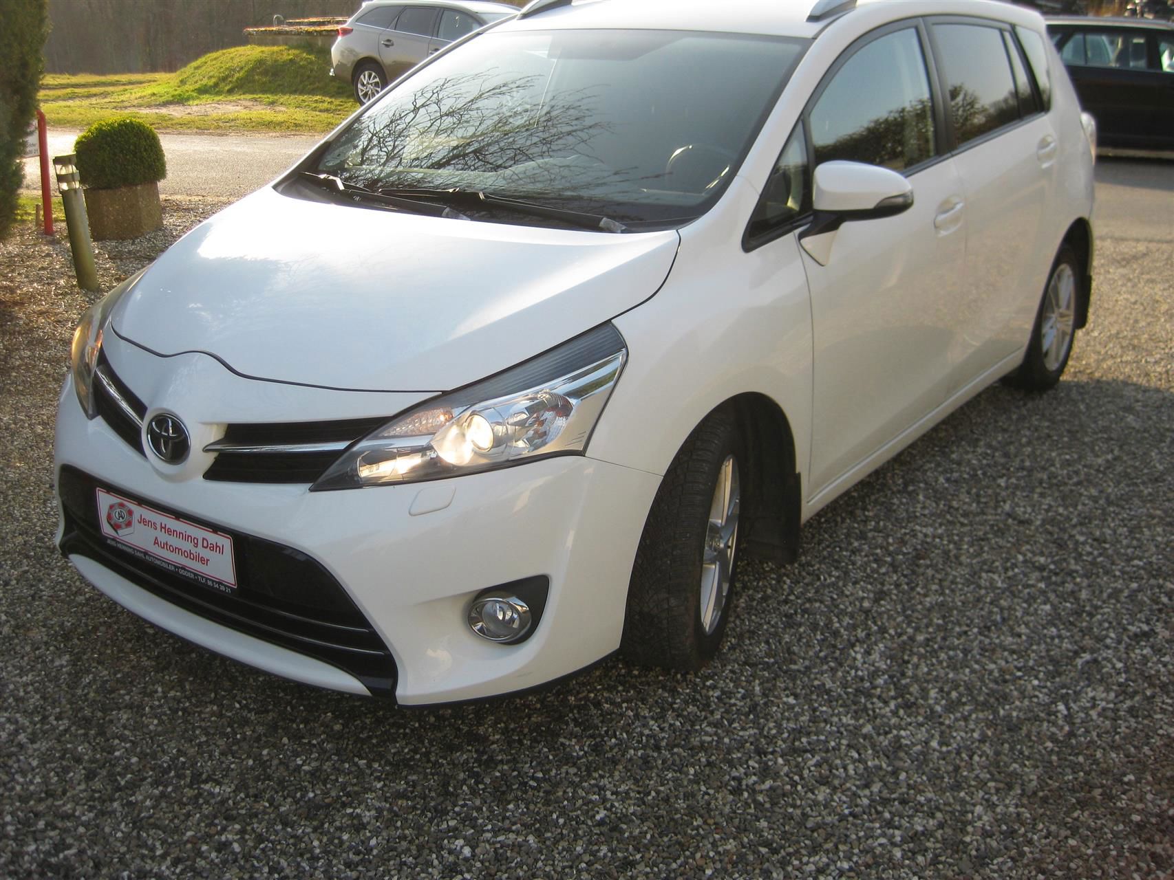 Billede af Toyota SportsVan 1,6 D-4D T2 Touch 112HK Van 6g