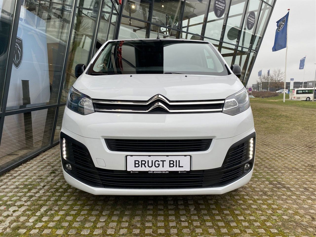 Billede af Citroën Jumpy L3 2,0 Blue HDi Masterline EAT8 180HK Van 8g Aut.