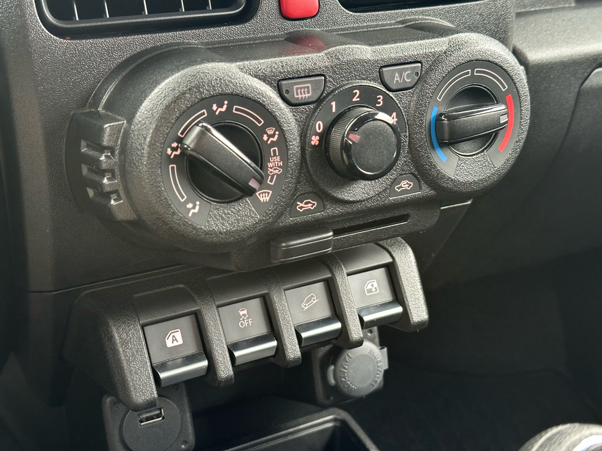 Billede af Suzuki Jimny 1,5 Touch AllGrip 102HK Van
