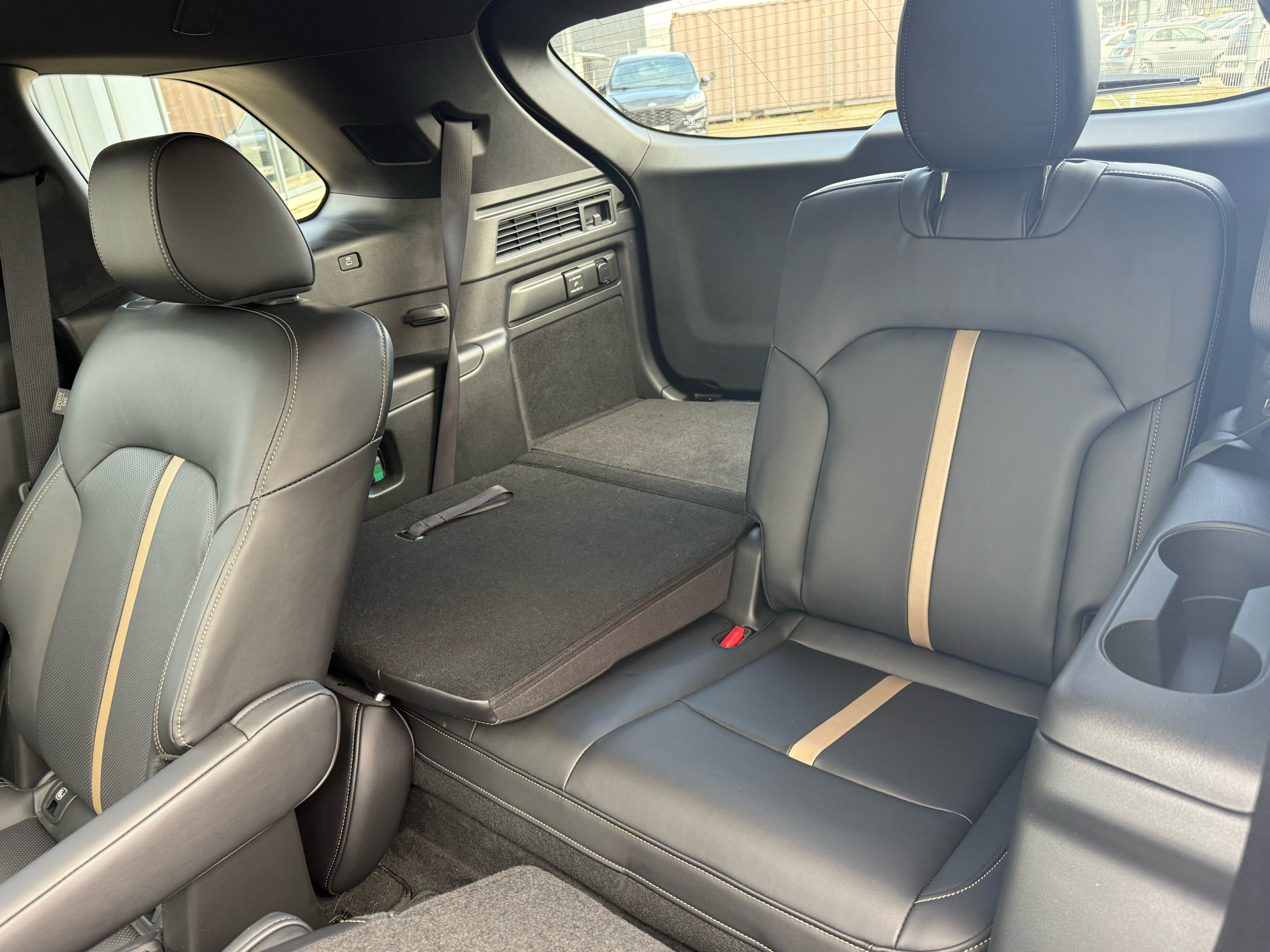 Billede af Mazda CX-80 2,5 e-Skyactiv-G  Hybrid Homura Plus AWD 327HK 5d 8g Aut.