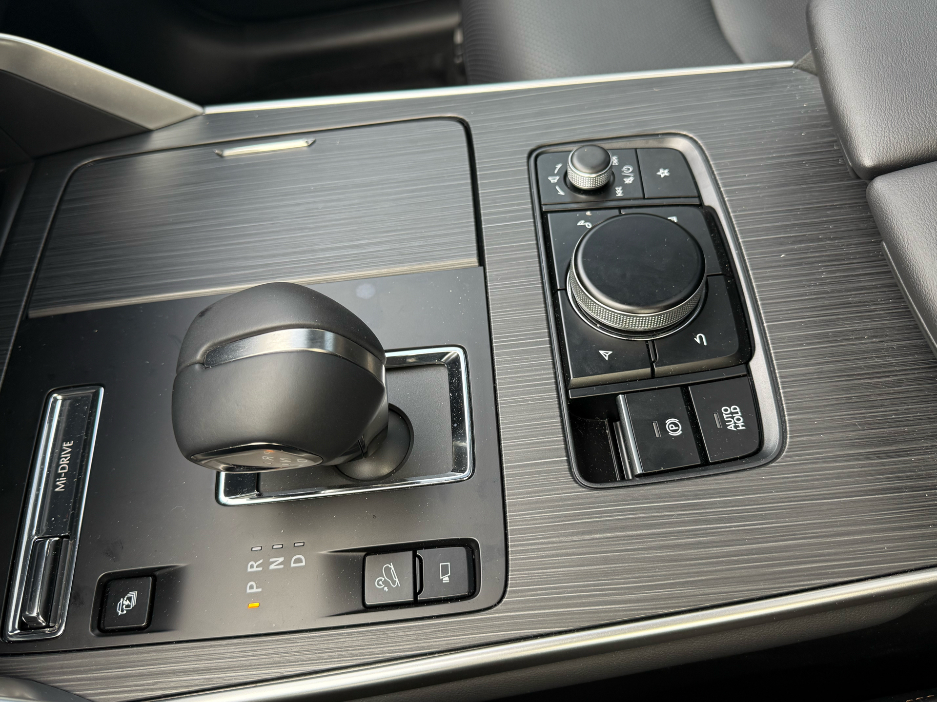 Billede af Mazda CX-80 2,5 e-Skyactiv-G  Hybrid Homura Plus AWD 327HK 5d 8g Aut.