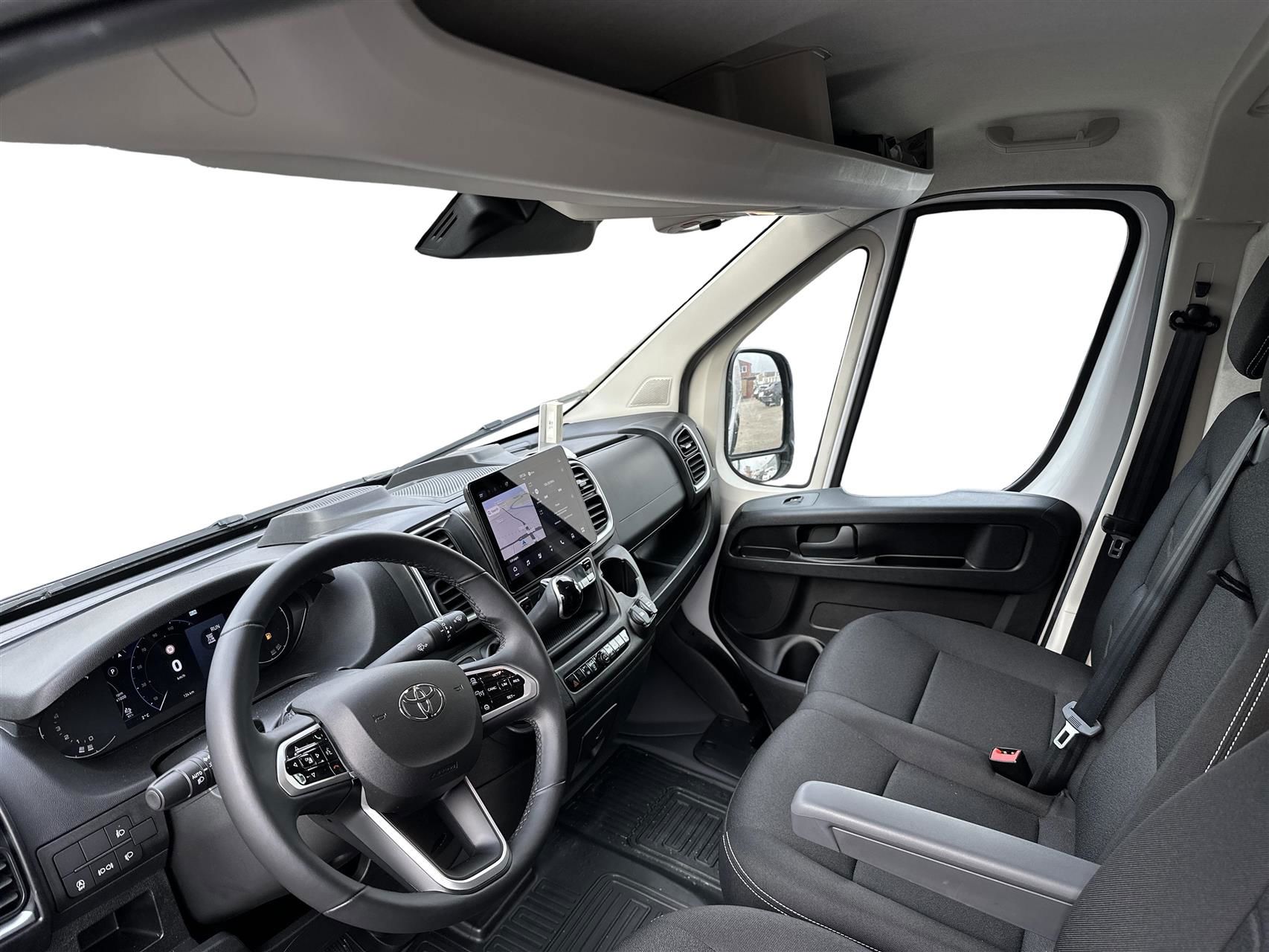 Billede af Toyota Proace Max Medium 2,2 D Comfort Master To skydedør m. højt tag 140HK Van 8g Aut.