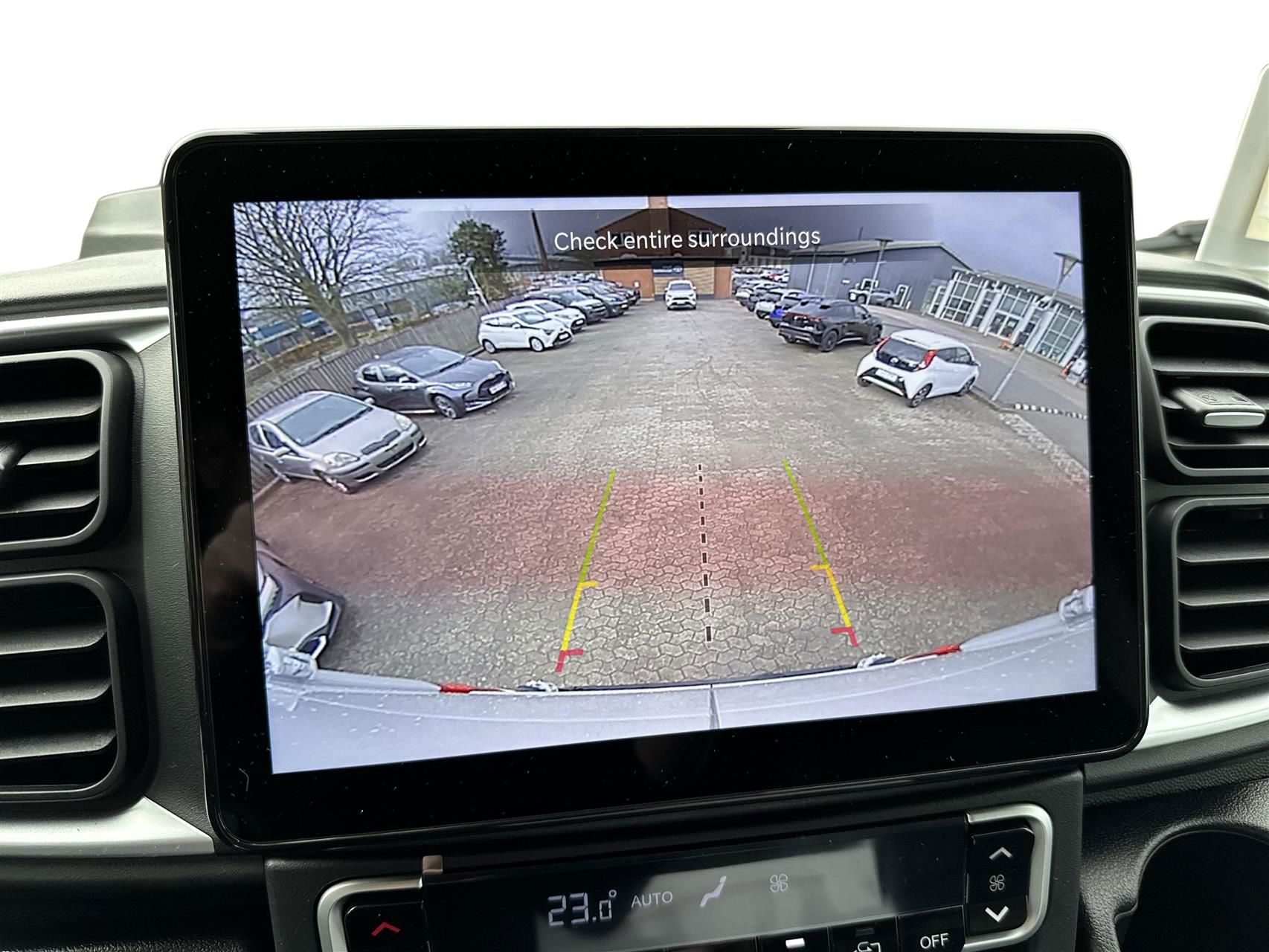 Billede af Toyota Proace Max Medium 2,2 D Comfort Master To skydedør m. højt tag 140HK Van 8g Aut.