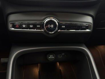 Billede af Volvo XC40 P8 Recharge Twin Plus AWD 408HK 5d Aut.