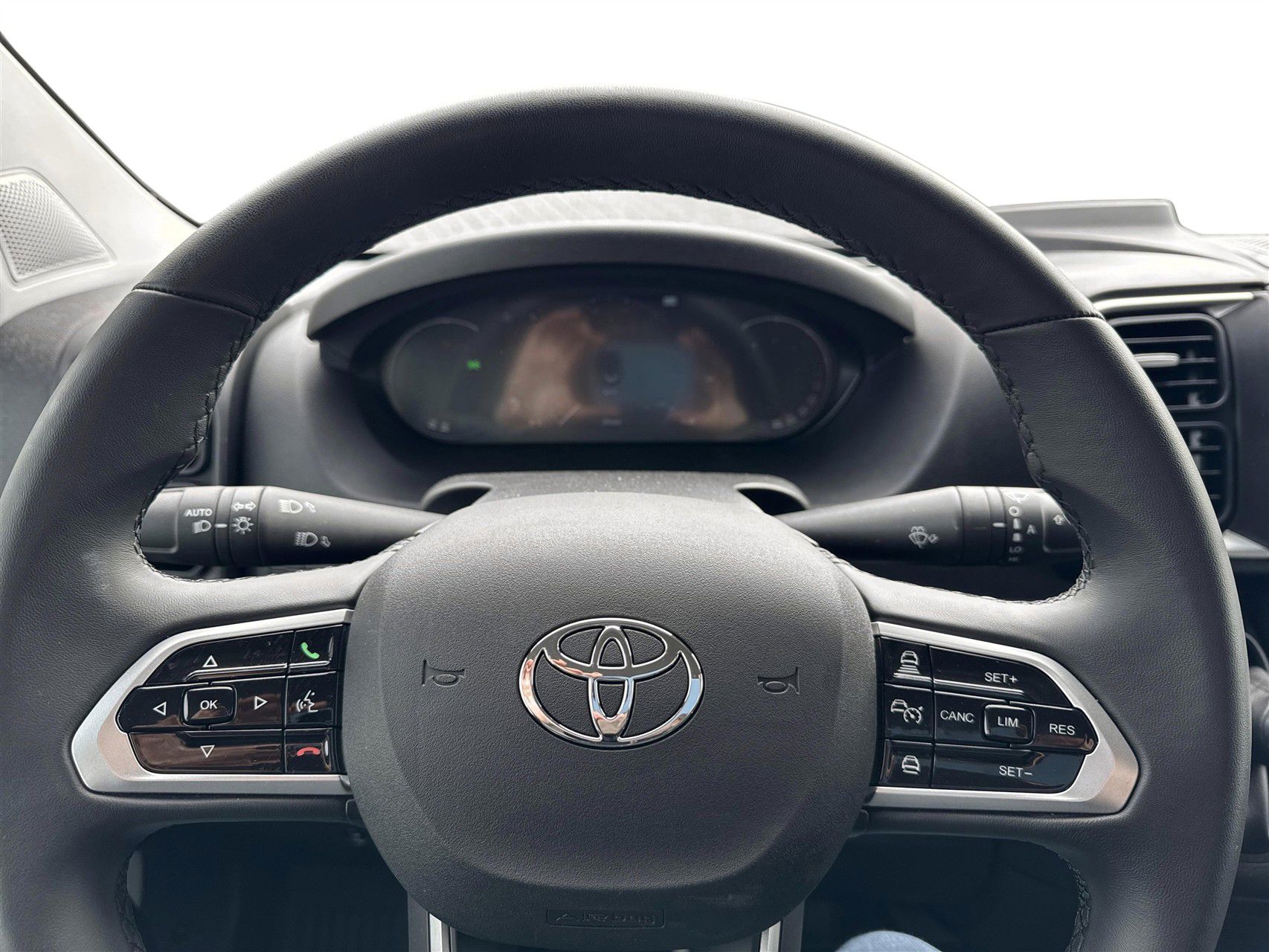 Billede af Toyota Proace Max Long 2,2 D Comfort Master To skydedør m. højt tag Heavy 180HK Van 8g Aut.