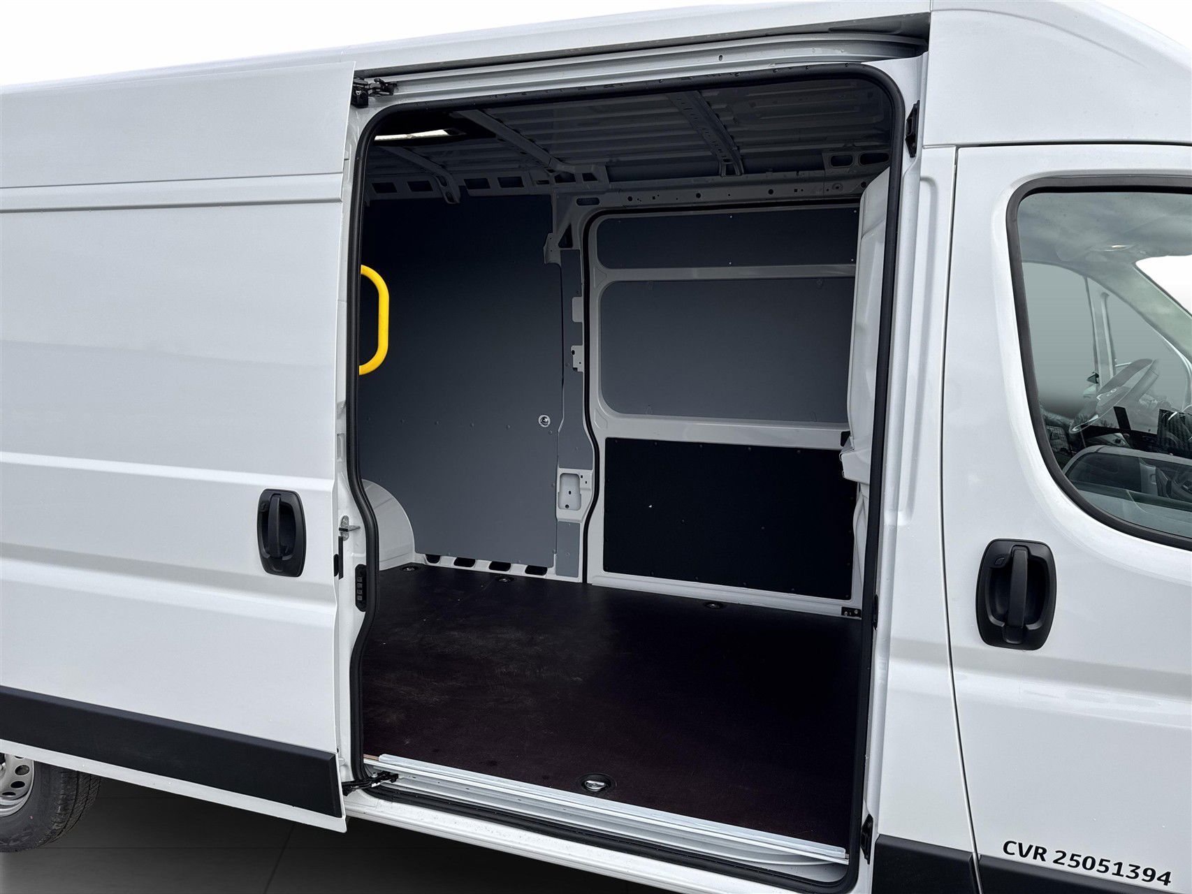 Billede af Toyota Proace Max Long 2,2 D Comfort Master To skydedør m. højt tag Heavy 180HK Van 8g Aut.