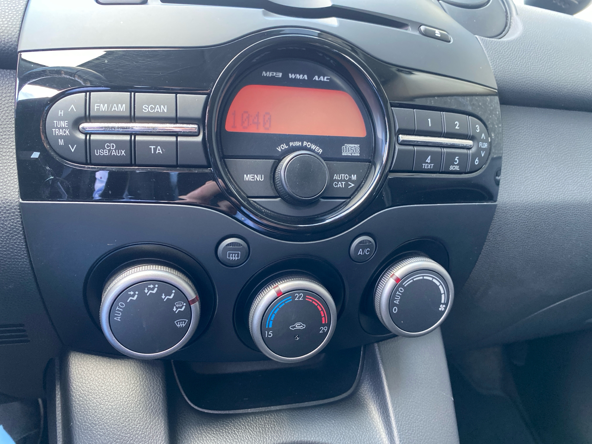 Billede af Mazda 2 1,3 Takara Edition 84HK 5d