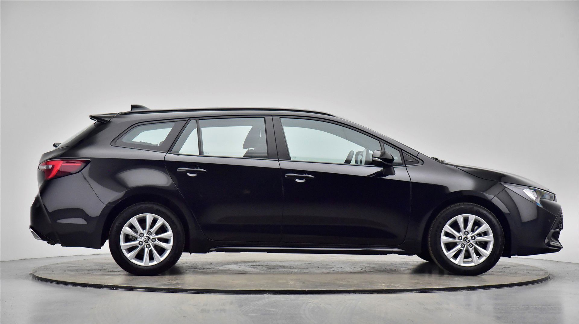 Billede af Toyota Corolla Touring Sports 1,8 Hybrid Active Safety Pack E-CVT 140HK Stc Trinl. Gear