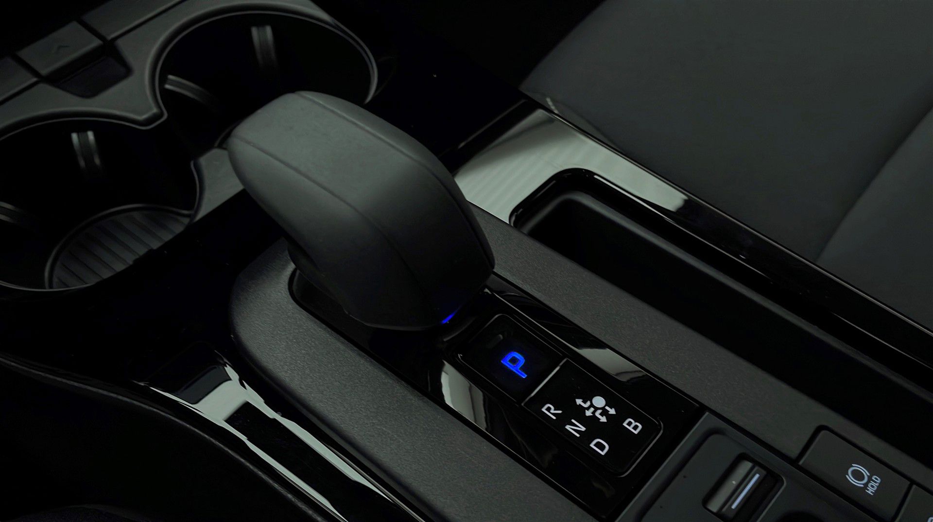 Billede af Toyota Prius Plug-in 2,0 Plugin-hybrid Elegant Panorama 223HK 5d Aut.