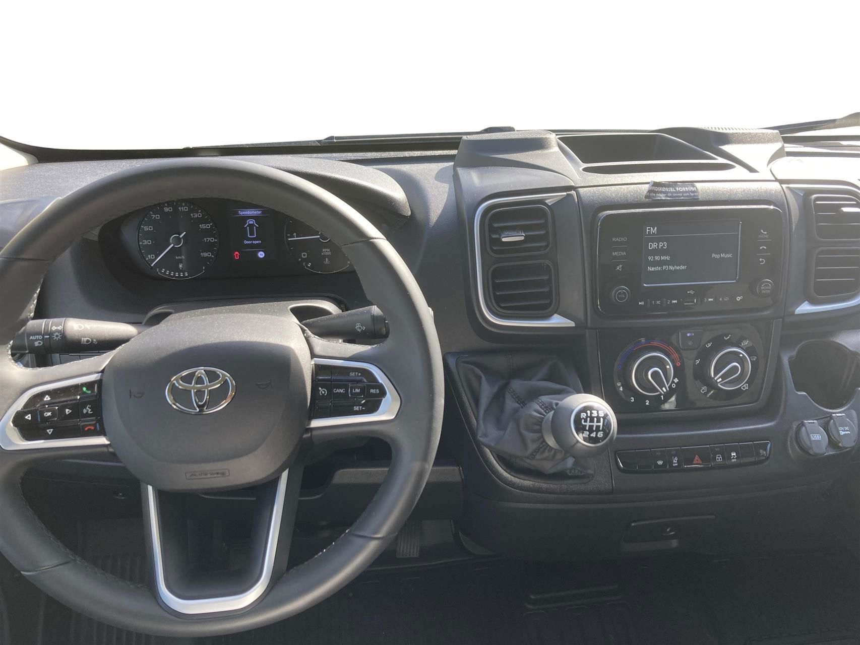 Billede af Toyota Proace Max Medium 2,2 D Comfort To skydedør m. højt tag 140HK Van 6g