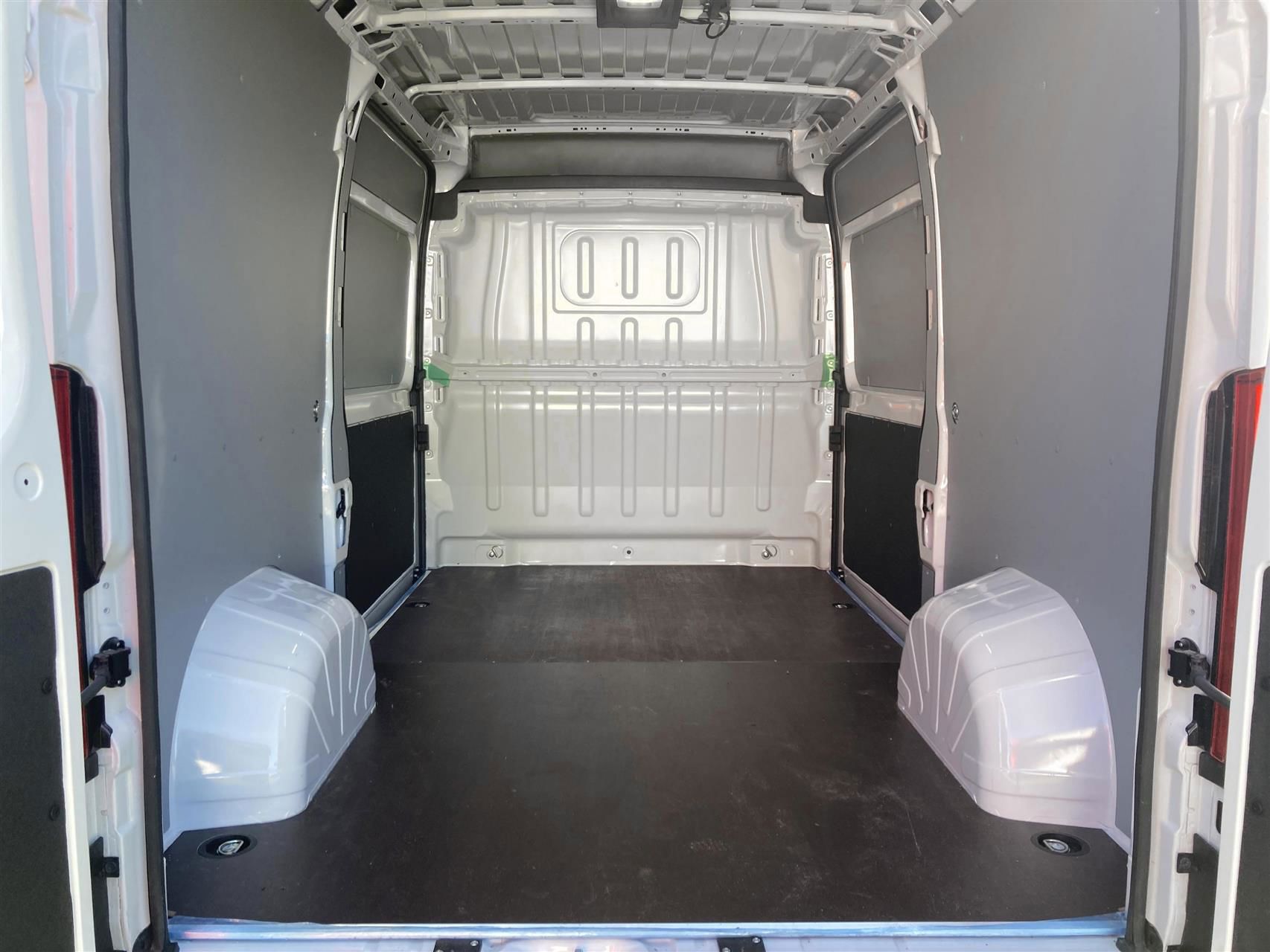 Billede af Toyota Proace Max Medium 2,2 D Comfort To skydedør m. højt tag 140HK Van 6g